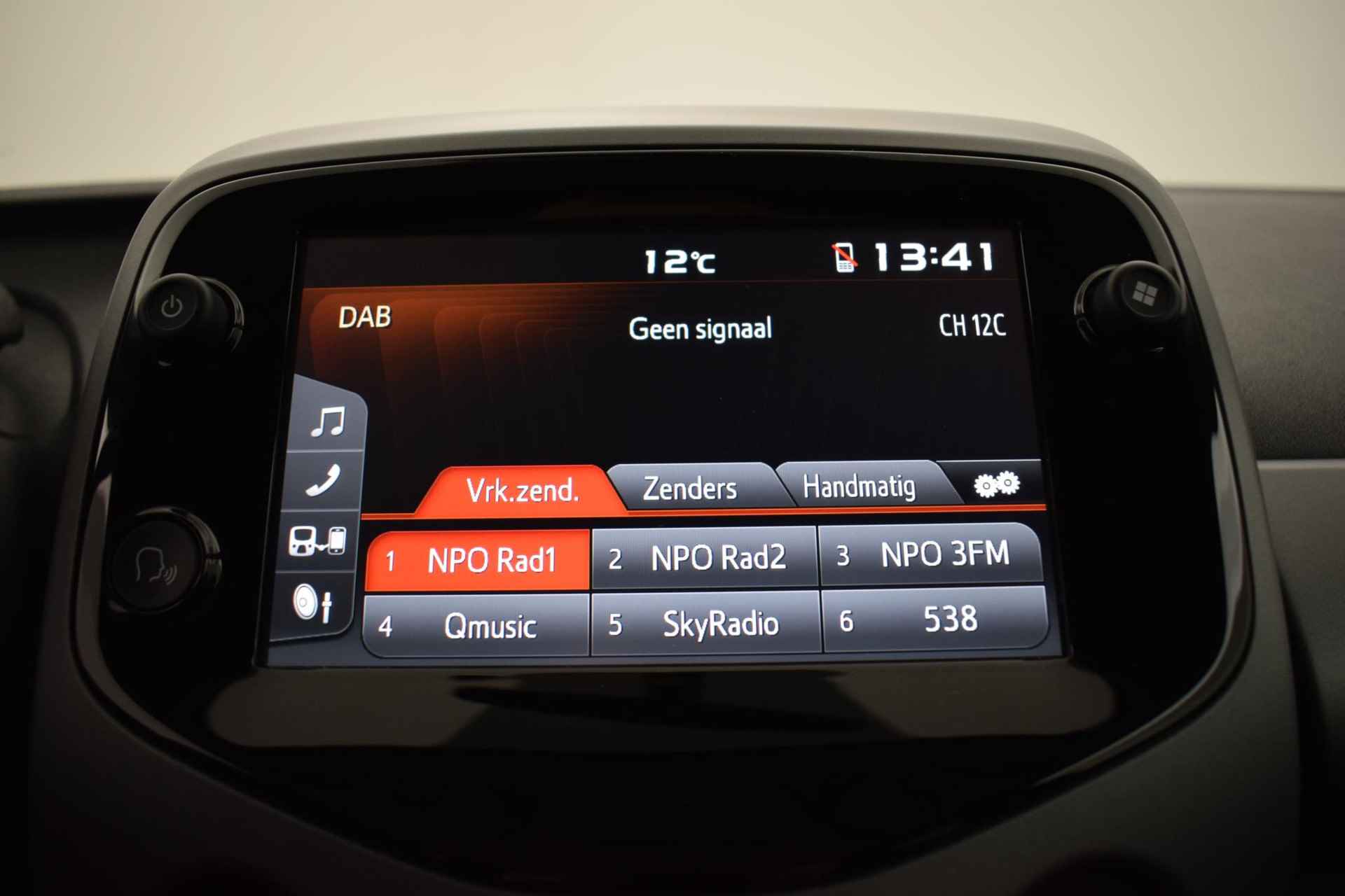 Toyota Aygo 1.0 VVT-i x-joy Apple/Android 5drs - 17/35