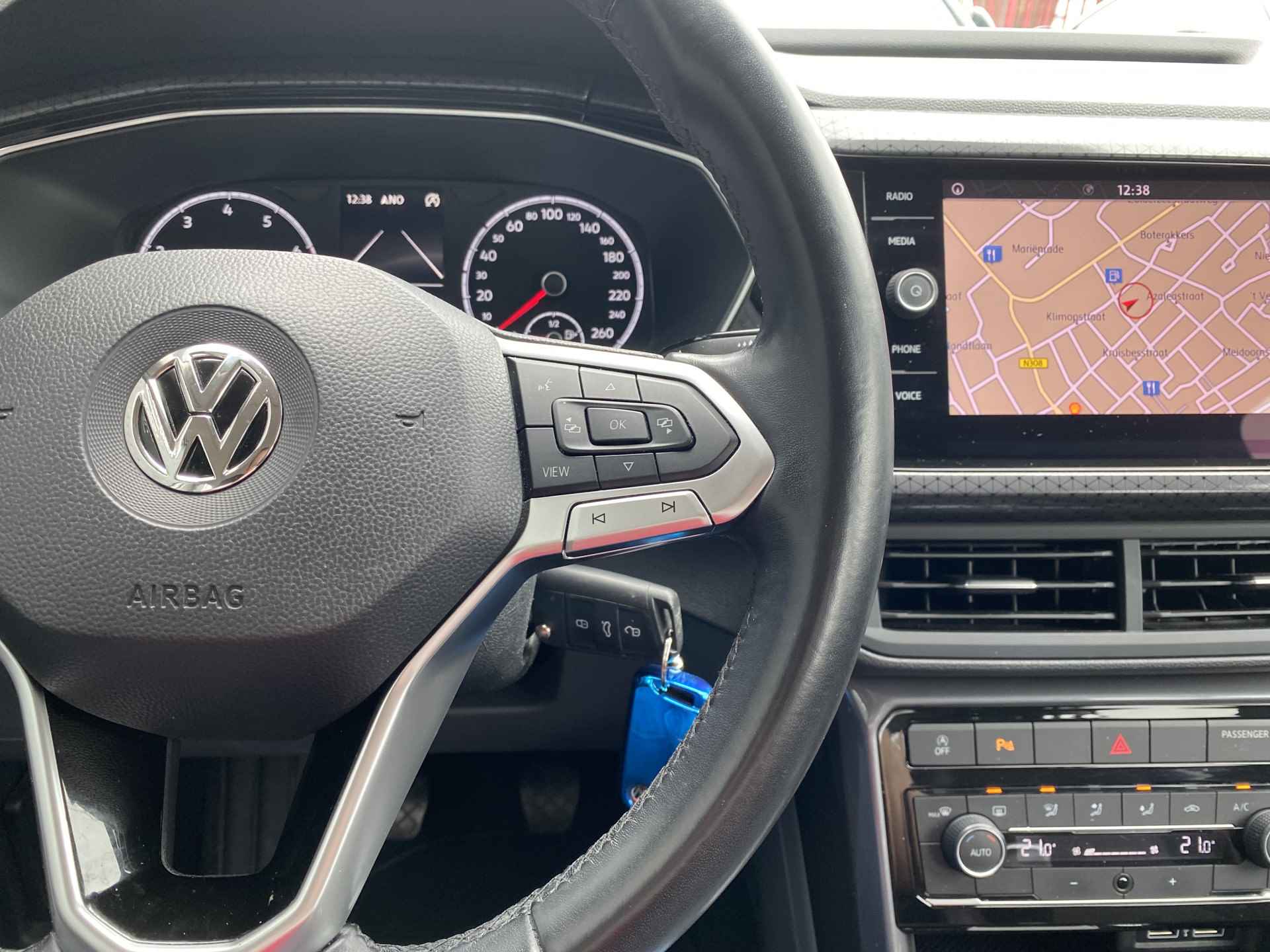 Volkswagen T-Cross 1.0 TSI Style 116 pk | navigatie | climate control | adaptieve cruise | apple carplay | parkeersensoren - 31/41