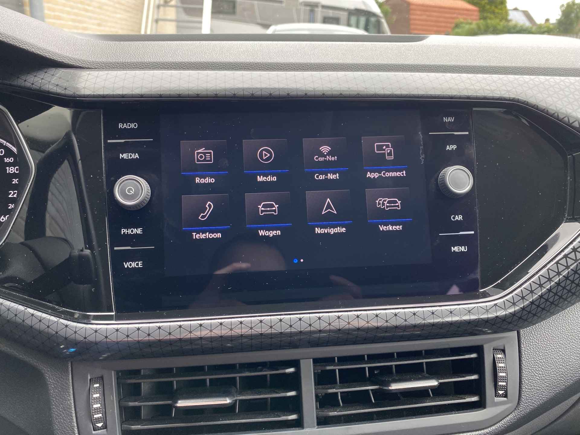 Volkswagen T-Cross 1.0 TSI Style 116 pk | navigatie | climate control | adaptieve cruise | apple carplay | parkeersensoren - 33/41