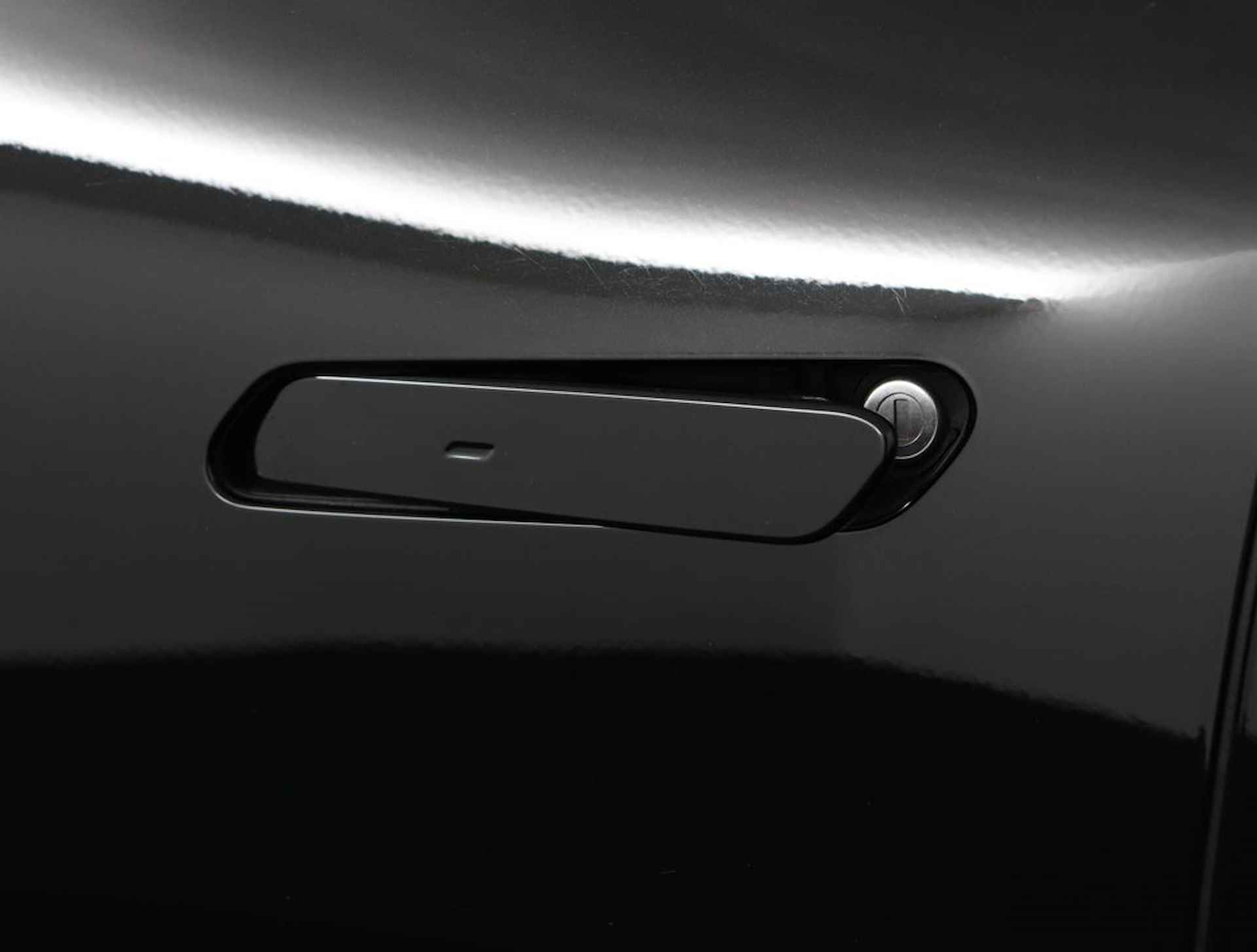 Kia Ev6 GT-Line 77.4 kWh - Elektrisch glazen schuif-/kanteldak - Apple Carplay/Android Auto - Fabrieksgarantie tot 05-2029 - 17/77