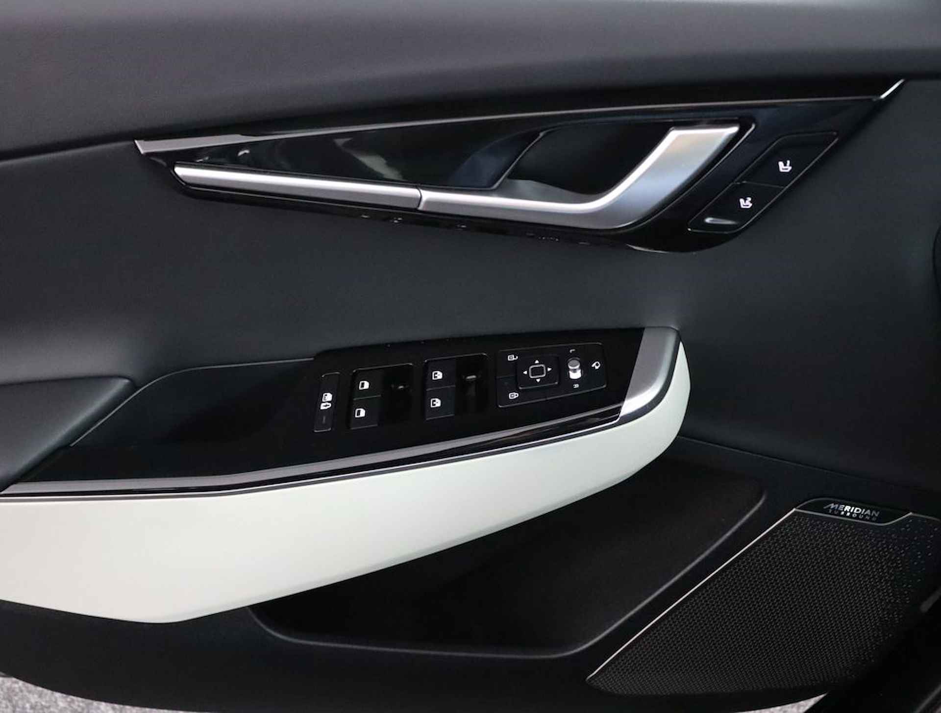 Kia Ev6 GT-Line 77.4 kWh - Elektrisch glazen schuif-/kanteldak - Apple Carplay/Android Auto - Fabrieksgarantie tot 05-2029 - 20/77