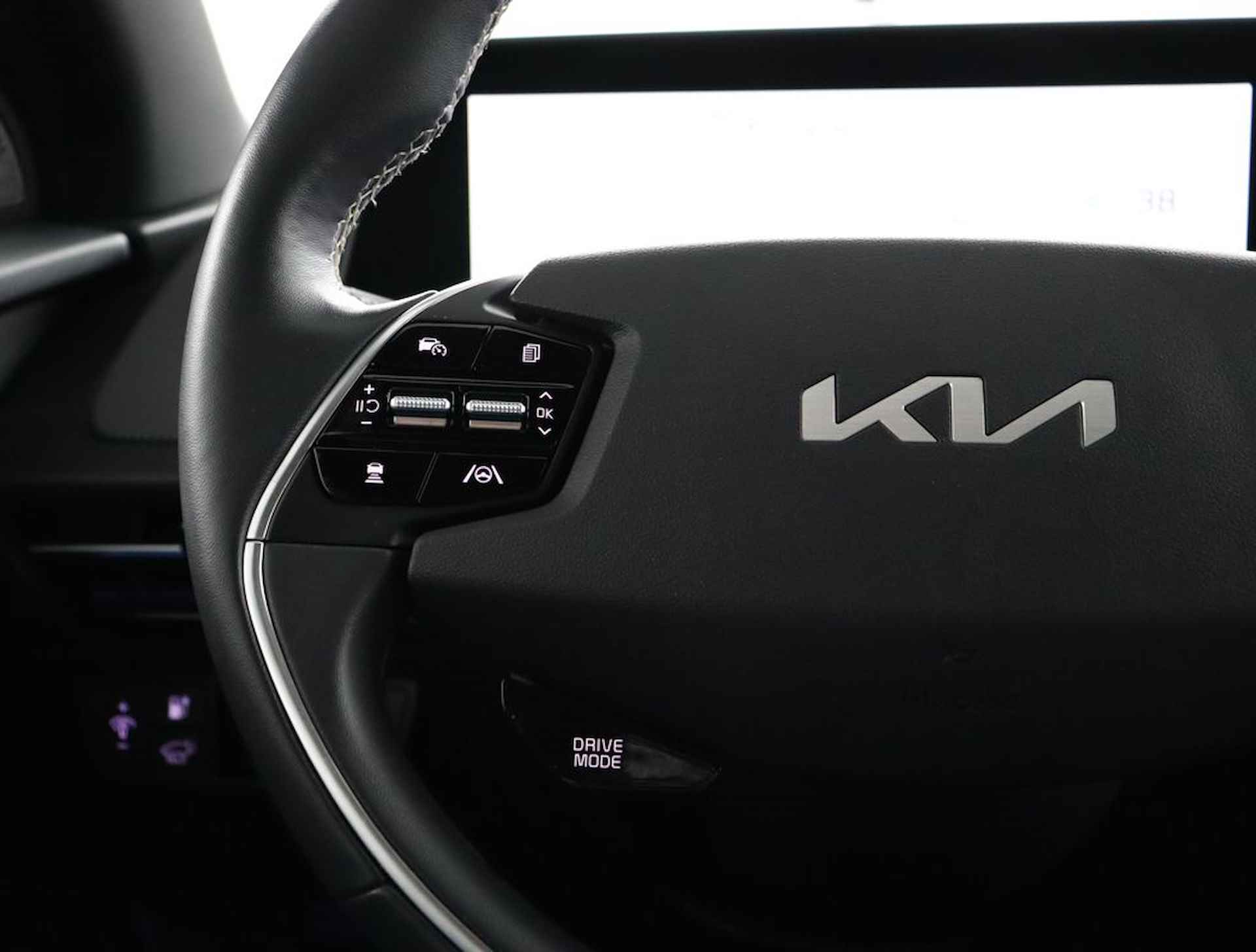 Kia Ev6 GT-Line 77.4 kWh - Elektrisch glazen schuif-/kanteldak - Apple Carplay/Android Auto - Fabrieksgarantie tot 05-2029 - 25/77