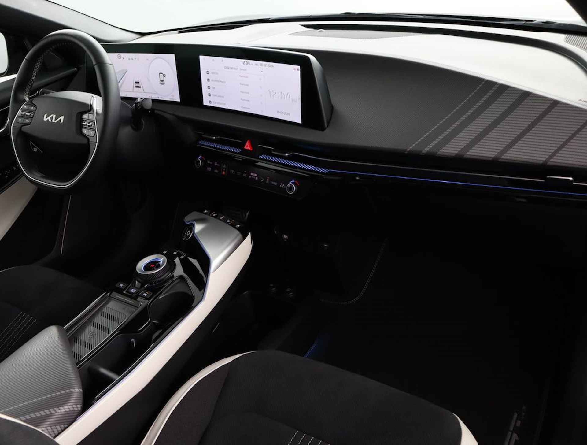 Kia Ev6 GT-Line 77.4 kWh - Elektrisch glazen schuif-/kanteldak - Apple Carplay/Android Auto - Fabrieksgarantie tot 05-2029 - 33/77