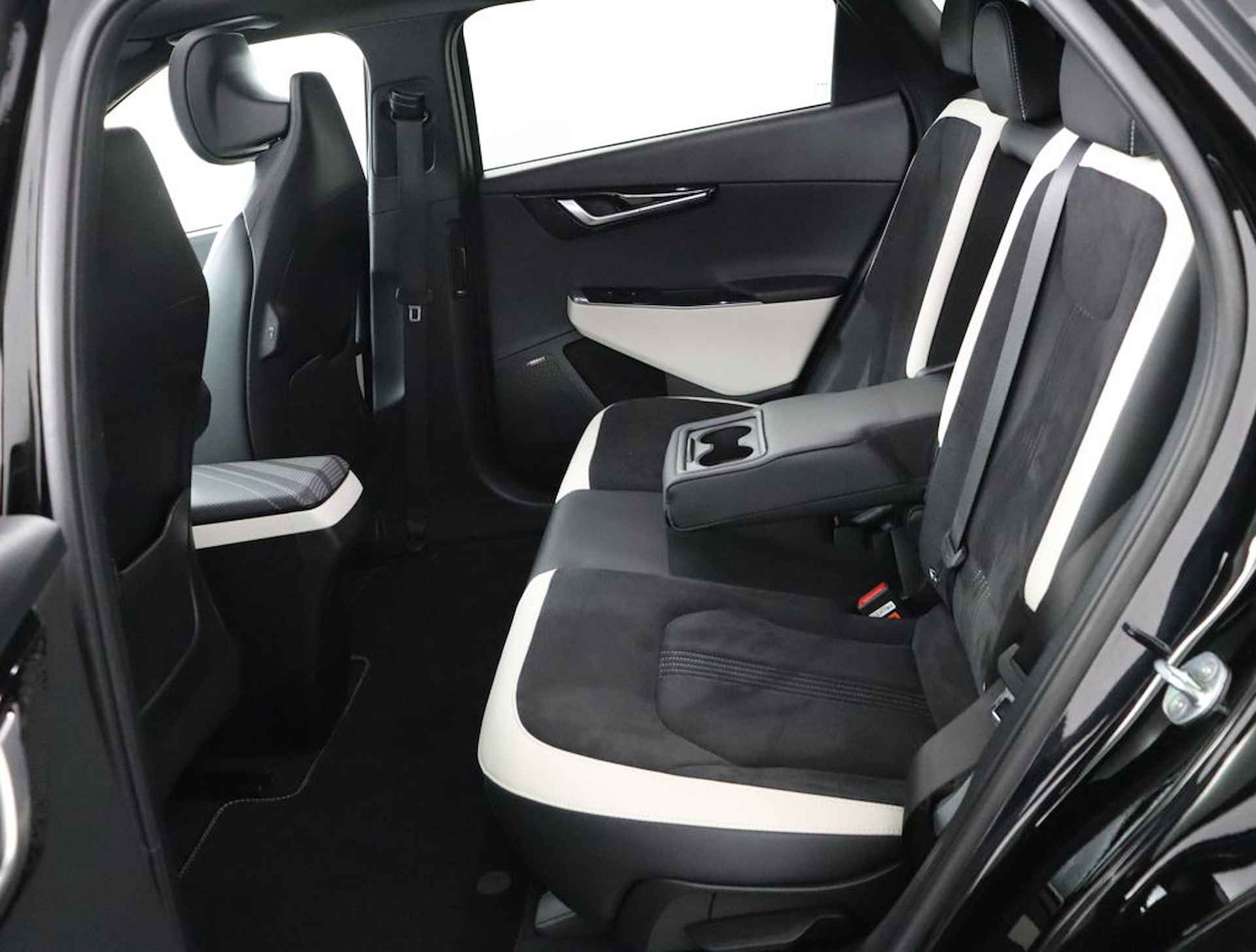 Kia Ev6 GT-Line 77.4 kWh - Elektrisch glazen schuif-/kanteldak - Apple Carplay/Android Auto - Fabrieksgarantie tot 05-2029 - 44/77
