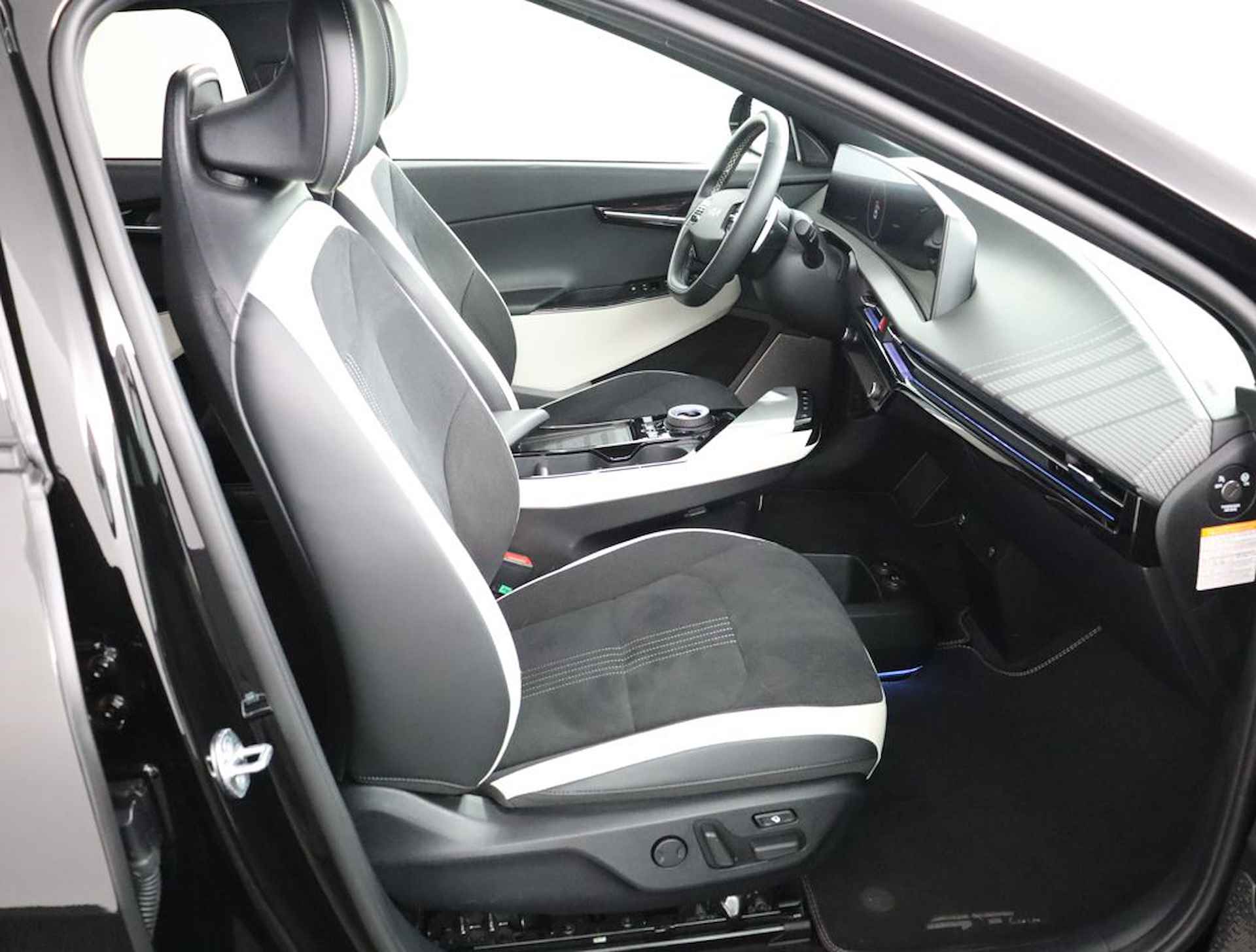 Kia Ev6 GT-Line 77.4 kWh - Elektrisch glazen schuif-/kanteldak - Apple Carplay/Android Auto - Fabrieksgarantie tot 05-2029 - 48/77