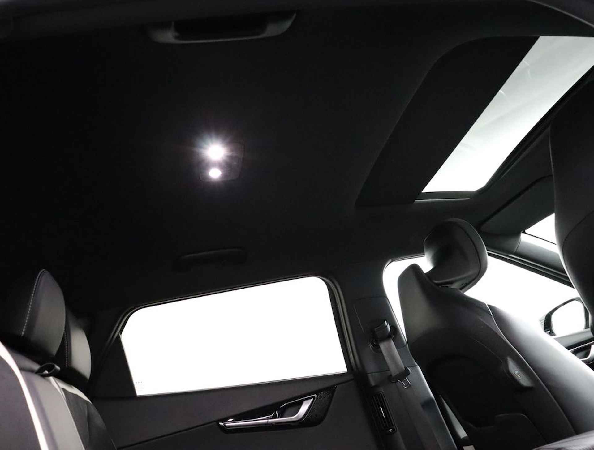 Kia Ev6 GT-Line 77.4 kWh - Elektrisch glazen schuif-/kanteldak - Apple Carplay/Android Auto - Fabrieksgarantie tot 05-2029 - 55/77
