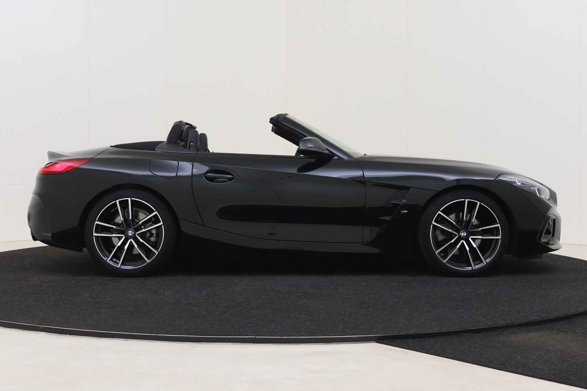 BMW Z4 Roadster sDrive20i High Executive M Sport Automaat / Stoelverwarming / Verwarmd stuurwiel / Head-Up / Comfort Access / Live Cockpit Professional / Parking Assistant - 8/66