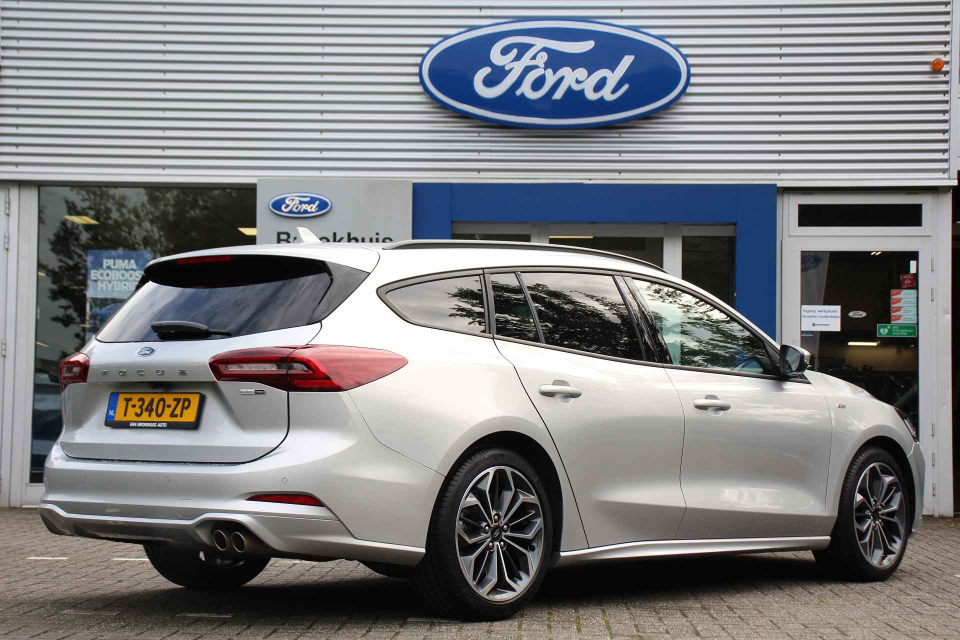 Ford Focus Wagon 155PK HYBRID ST-LINE X AUTOMAAT | GROOT NAVI | ADAPTIVE CRUISE | WINTERPACK | CAMERA | DODE HOEK SENS | LED | PARK SENS V+ - 3/39