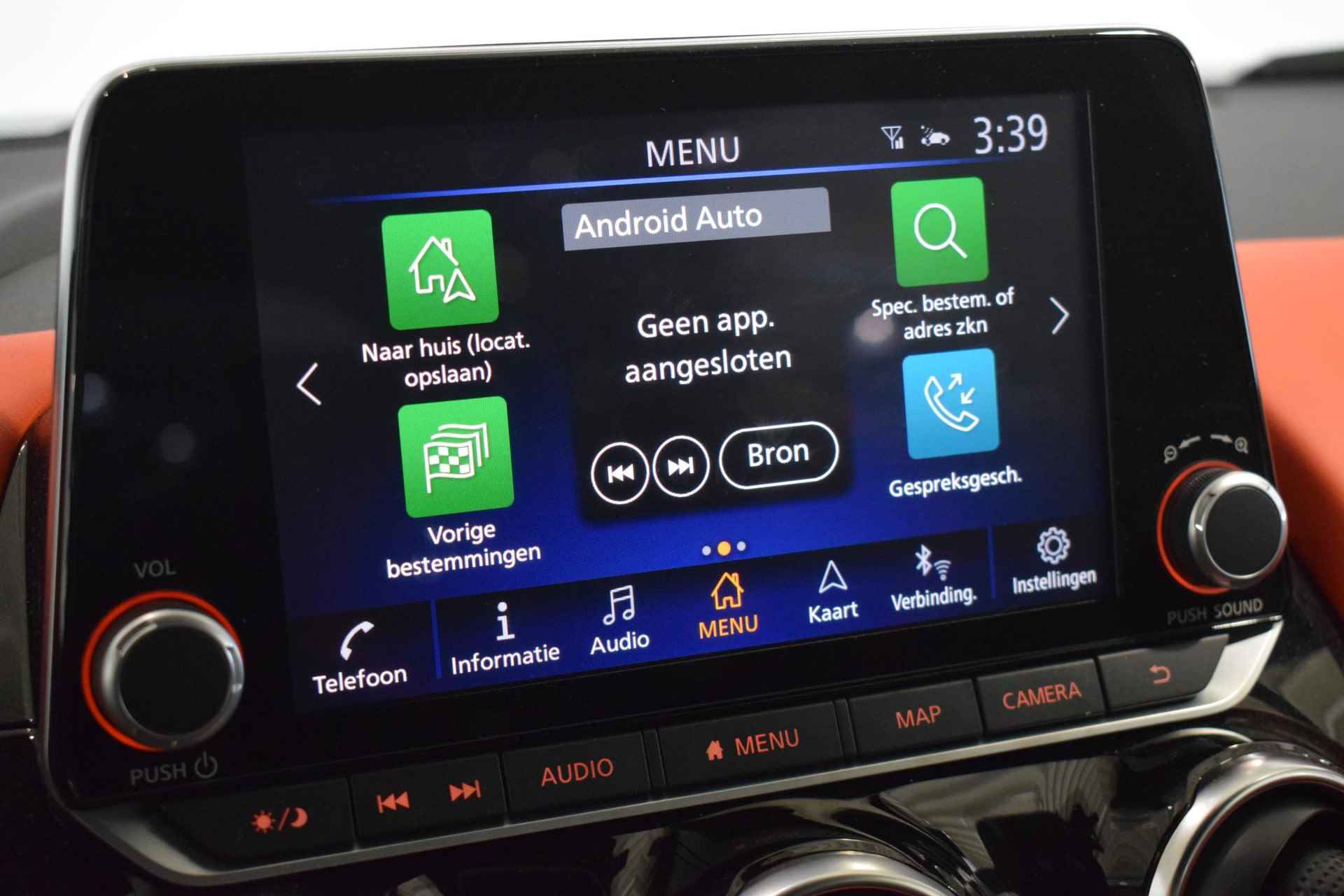 Nissan Juke 1.0 DIG-T N-Design | Achteruitrijcamera | Parkeersensoren | Bose audio | Cruise control | Navigatie | USB-aansluiting | Apple Carplay/Android auto | Lane keep assist | Keyless entry | Automatische regen/licht sensor | - 33/50