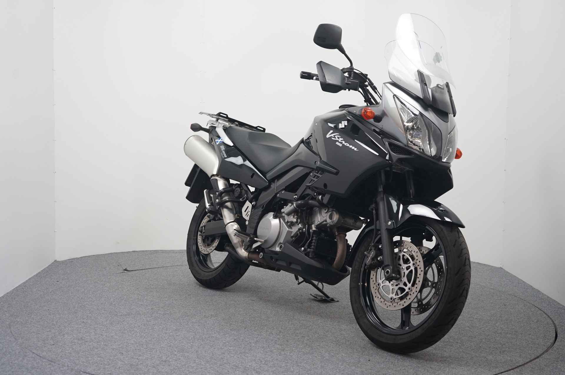 Suzuki DL 1000 V-STROM - 2/18