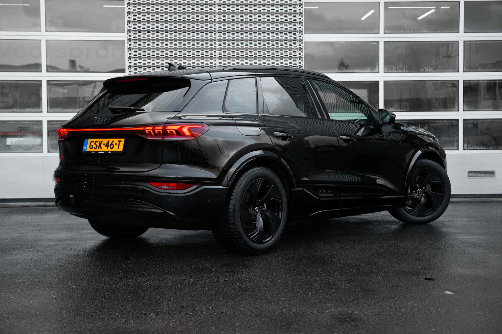 Audi Q6 e-tron S edition performance 100 kWh | Tech Pro | Luchtvering | Elektrisch verstelbare stoelen - 3/69