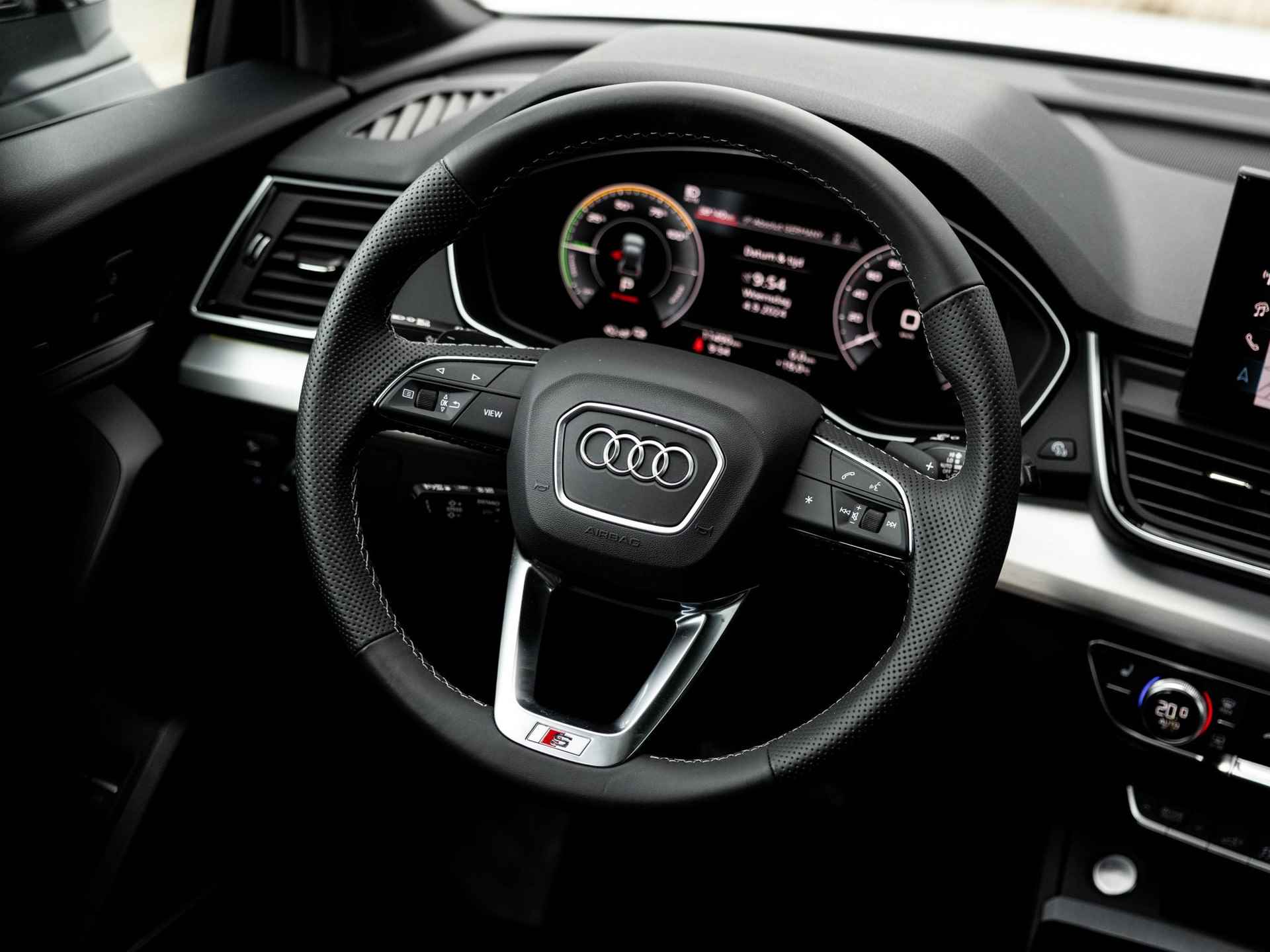 Audi Q5 55 TFSI e S edition Competition | PANORAMA/SCHUIF-KANTELDAK | B&O SOUNDSYSTEM | ZWART OPTIEK | 20 INCH | 2 X S-LINE | 360 CAMERA | ADAPTIVE CRUISE CONTROL | APPLE CARPLAY | LED MATRIX | - 18/51