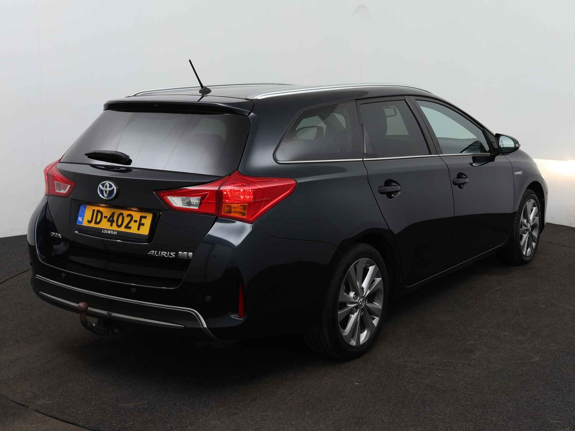 Toyota Auris Touring Sports 1.8 Hybrid Executive Limited | Camera | LM Velgen | Cruise Control | Trekhaak | Parkeersensoren | - 16/41