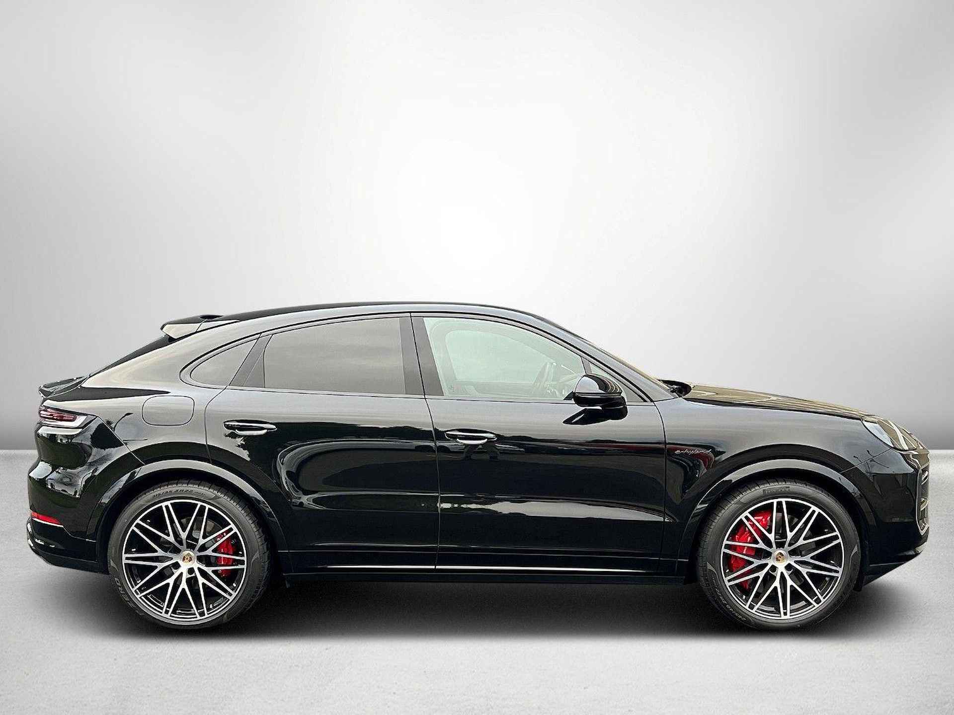 Porsche Cayenne 4.0 Turbo E-Hybrid - 2/16