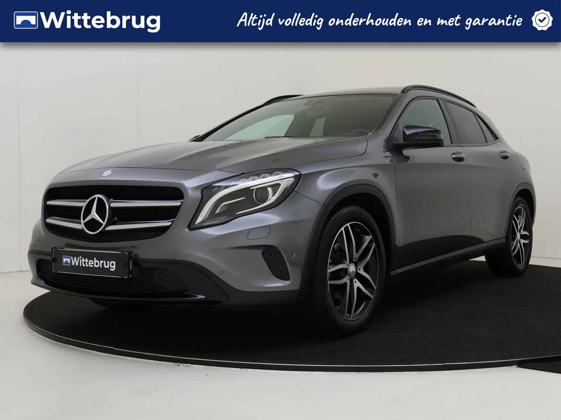Mercedes-Benz GLA 200 Ambition 157 pk Automaat | Navigatie | Panoramadak | 18 inch Lichtmetalen velgen - 1/34