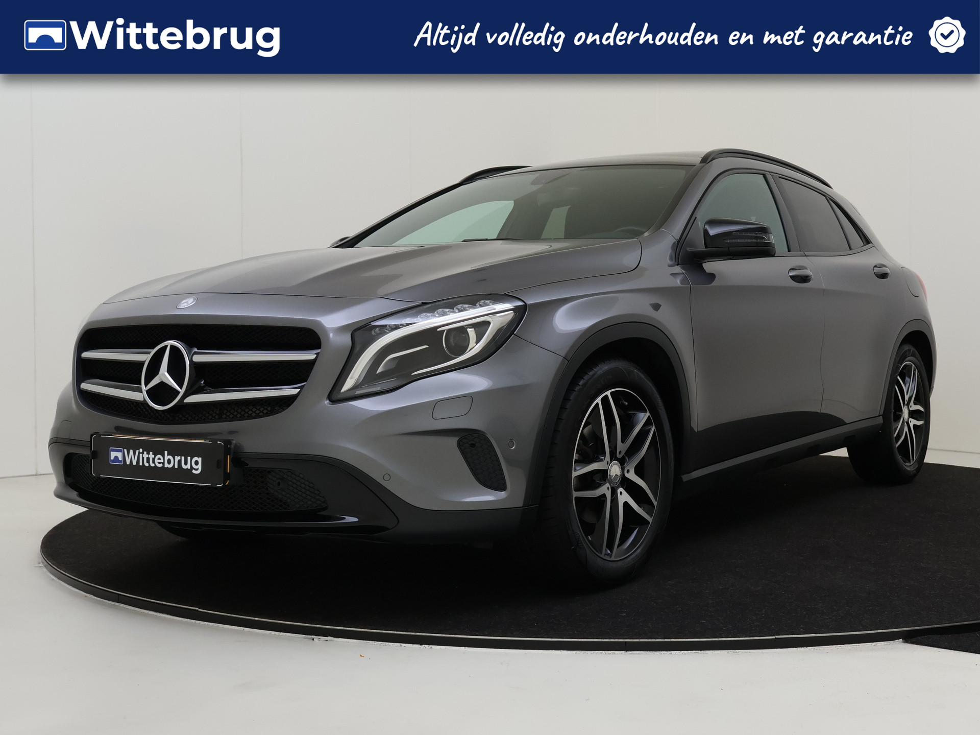 Mercedes-Benz GLA 200 Ambition 157 pk Automaat | Navigatie | Panoramadak | 18 inch Lichtmetalen velgen bij viaBOVAG.nl