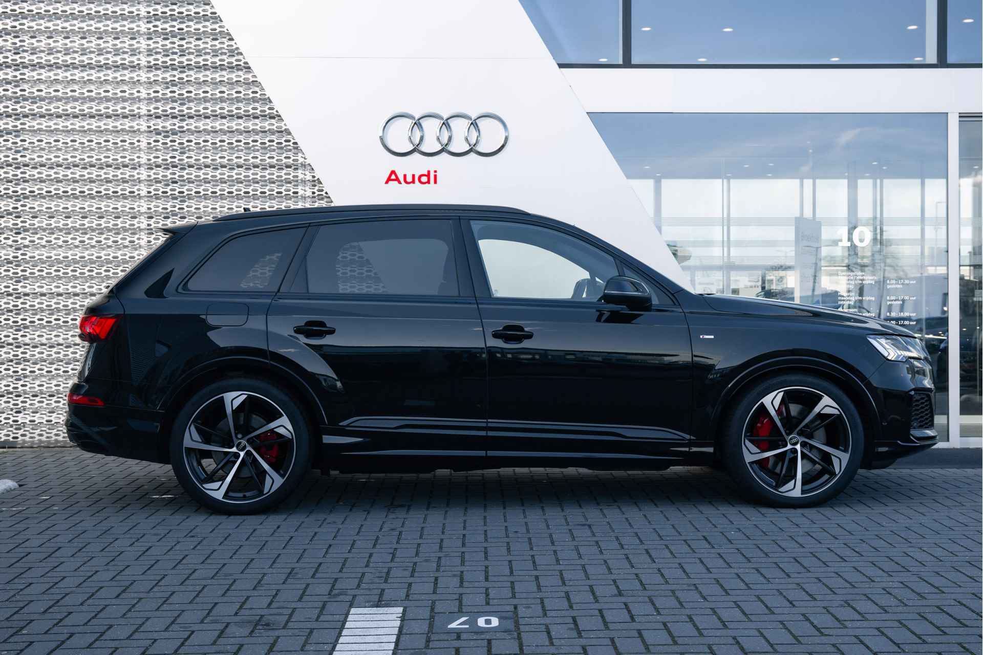 Audi Q7 60 TFSIe 462PK quattro pro Line S Competition | Adaptive cruise+emergency ass. | Trekhaak | Leder/Alcantara | 22" | Luchtvering - 6/38