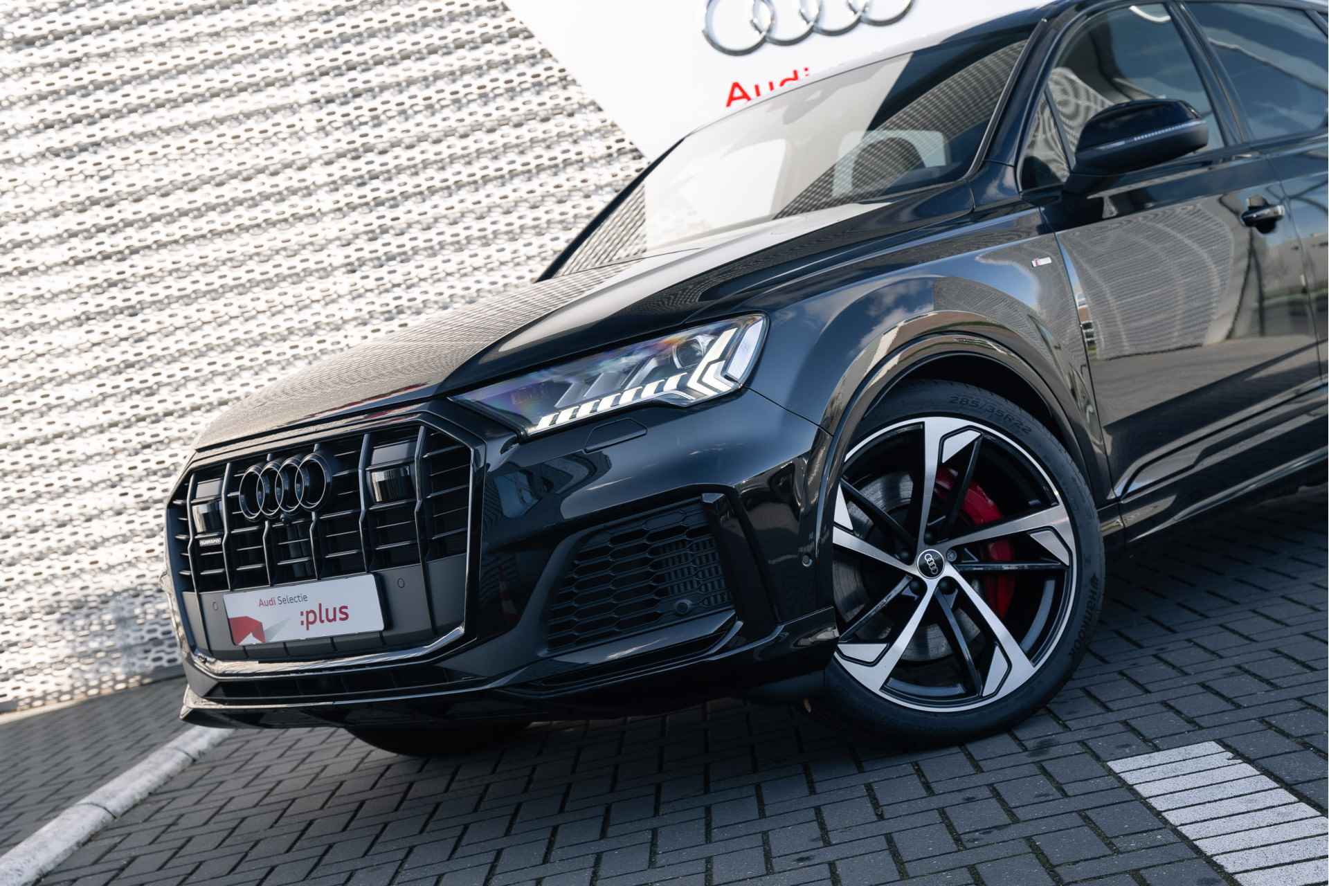 Audi Q7 60 TFSIe 462PK quattro pro Line S Competition | Adaptive cruise+emergency ass. | Trekhaak | Leder/Alcantara | 22" | Luchtvering - 16/38