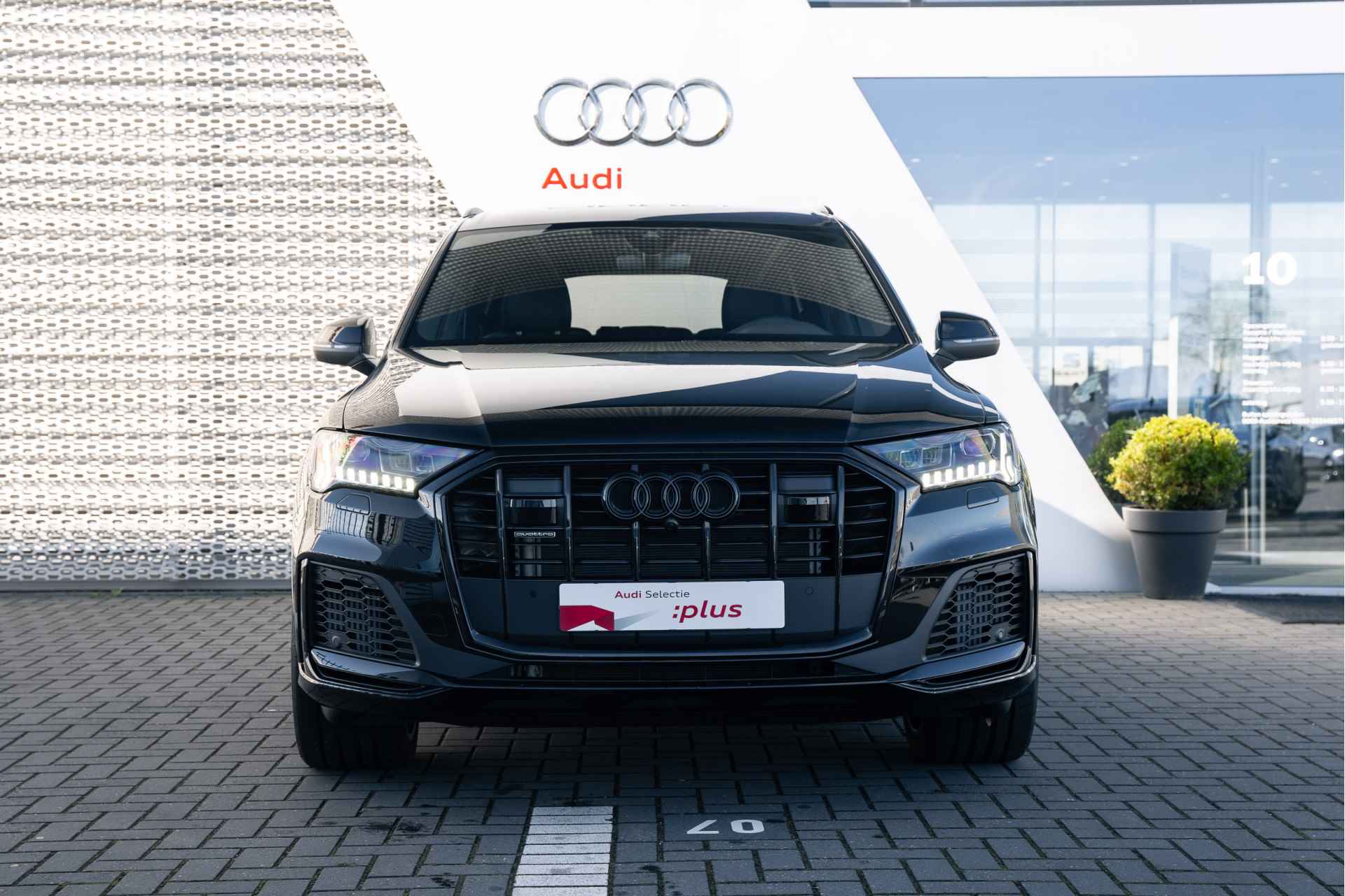 Audi Q7 60 TFSIe 462PK quattro pro Line S Competition | Adaptive cruise+emergency ass. | Trekhaak | Leder/Alcantara | 22" | Luchtvering - 20/38