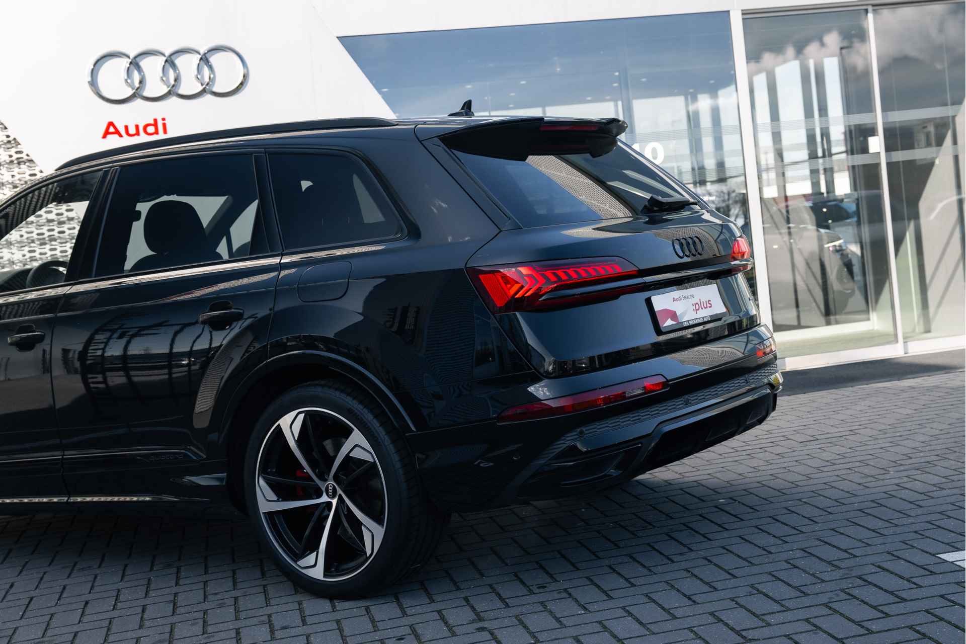 Audi Q7 60 TFSIe 462PK quattro pro Line S Competition | Adaptive cruise+emergency ass. | Trekhaak | Leder/Alcantara | 22" | Luchtvering - 26/38