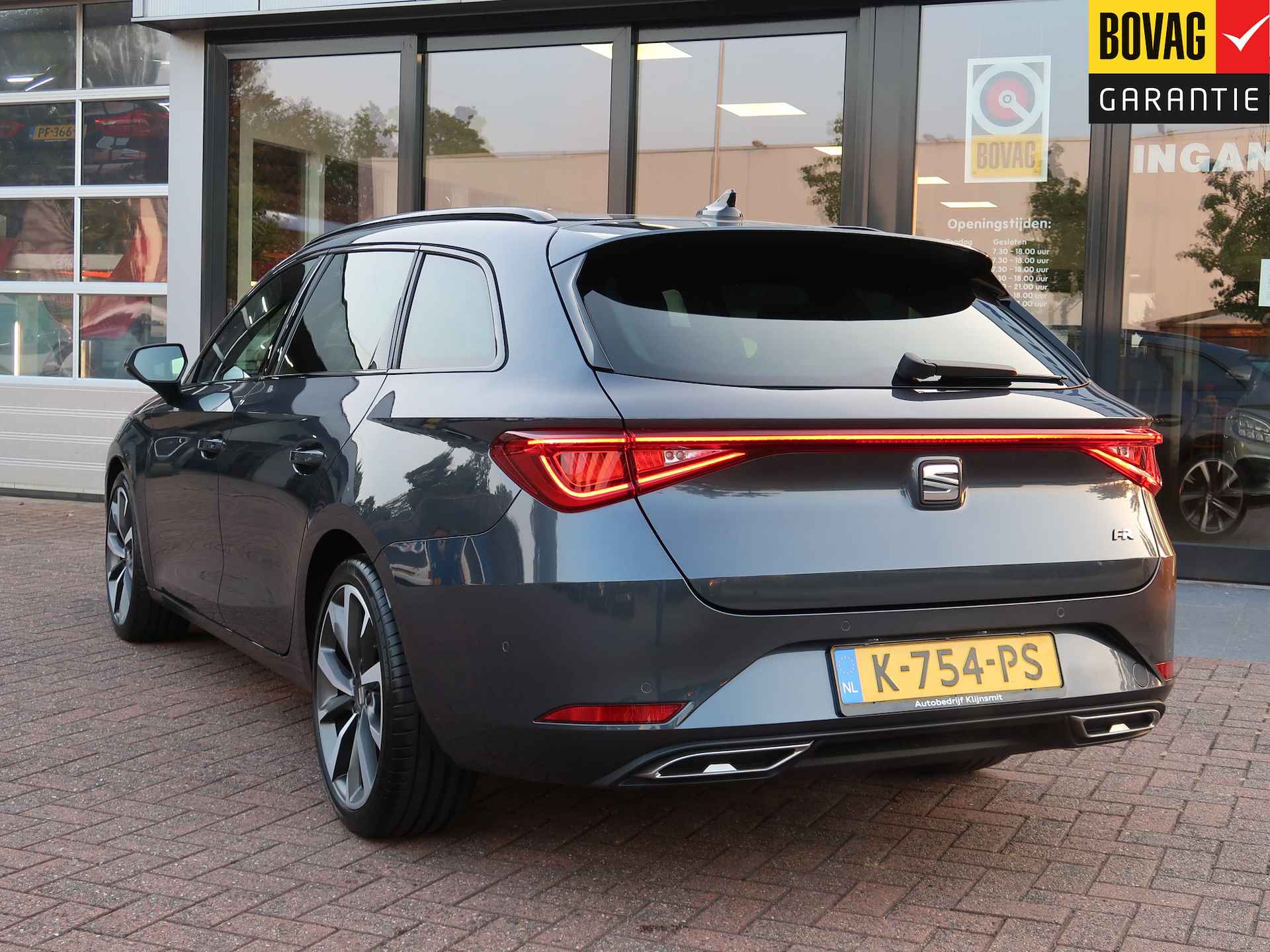 SEAT Leon Sportstourer 1.5 eTSI FR Launch Edition - 4/27