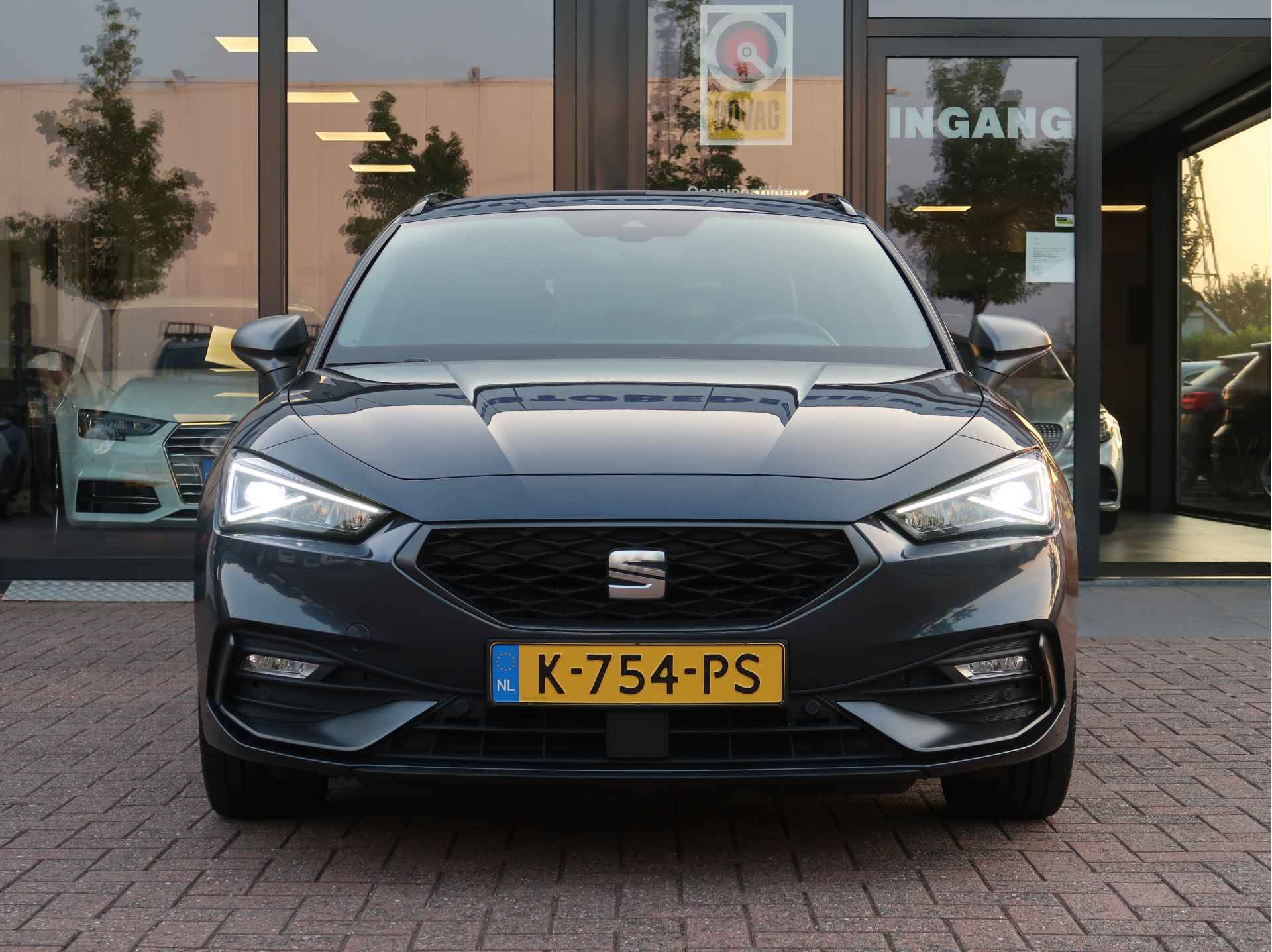 SEAT Leon Sportstourer 1.5 eTSI FR Launch Edition - 7/27