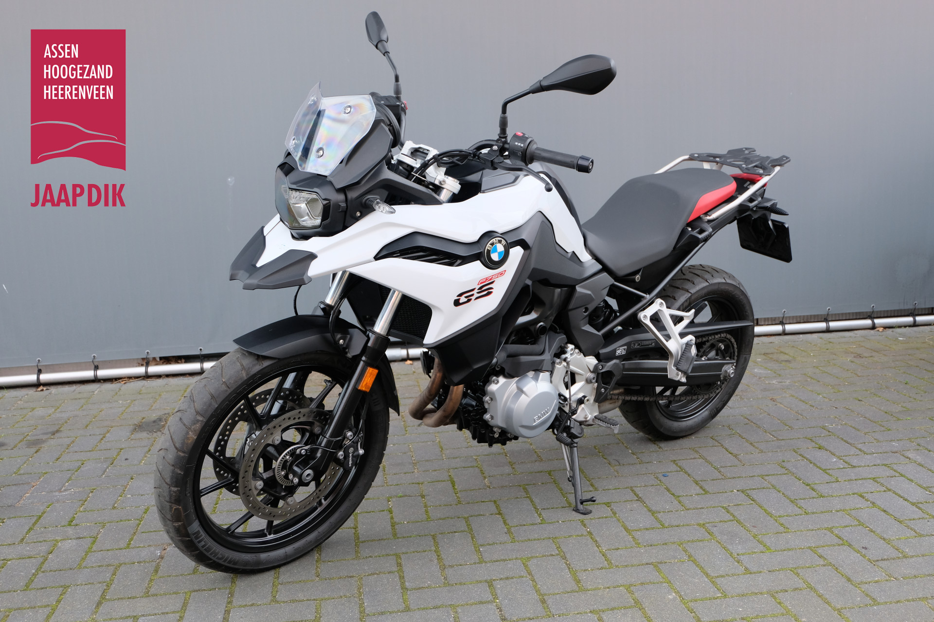 BMW BWJ 2020 F 750 GS 78 PK HANDVAT VERW. / SCHROEFSET / LED / DIGITAAL DISPLAY / BOORDCOMPUTER / ABS Dealer onderhouden, boekjes erbij