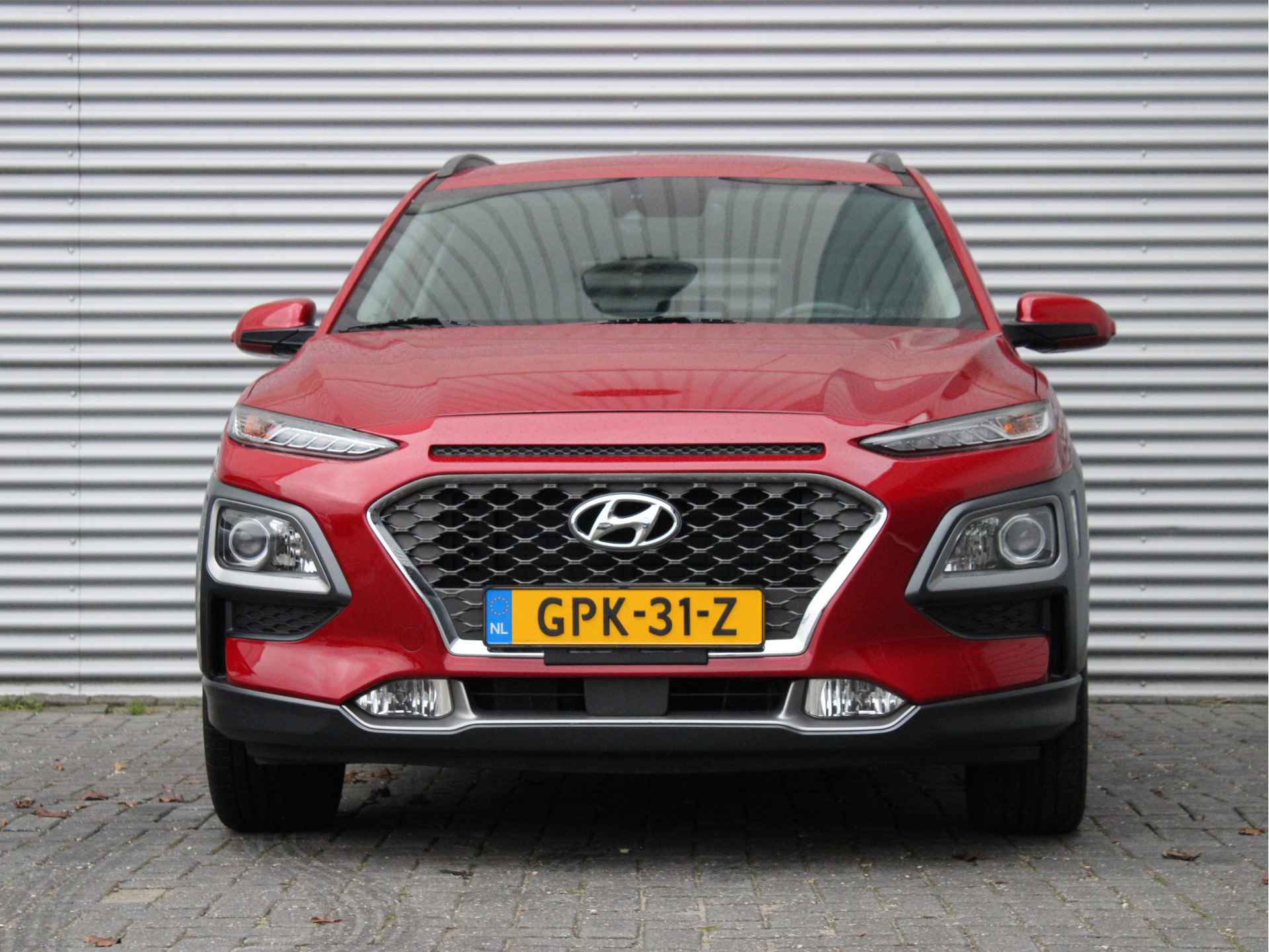 Hyundai KONA 1.6 GDI HEV Fashion 140pk Automaat | Navigatie | Half-Leder | Blind-Spot | Keyless Entry | Achteruitrijcamera | Climate Control - 2/33