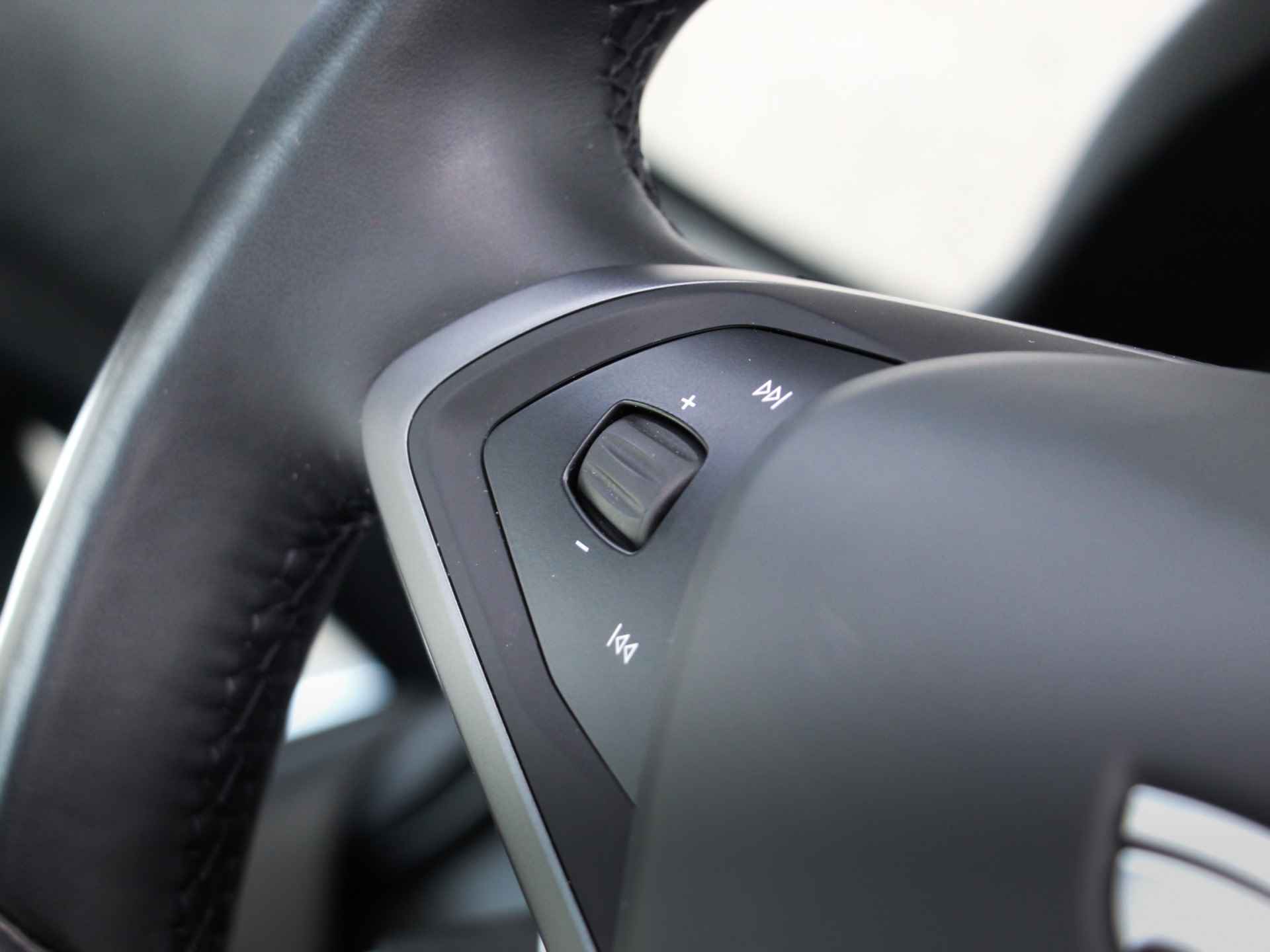 Tesla Model S 100D Enhanced Autopilot | Panoramadak | Carbon interieuraccenten | Ivoor bekleding | - 10/39