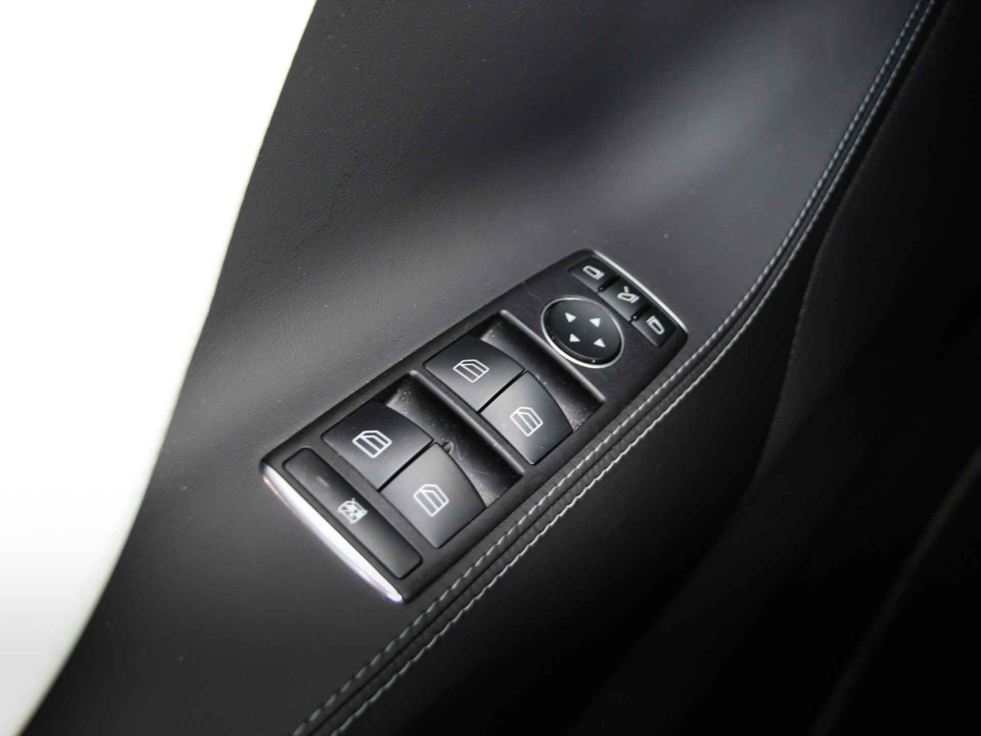 Tesla Model S 100D Enhanced Autopilot | Panoramadak | Carbon interieuraccenten | Ivoor bekleding | - 28/39