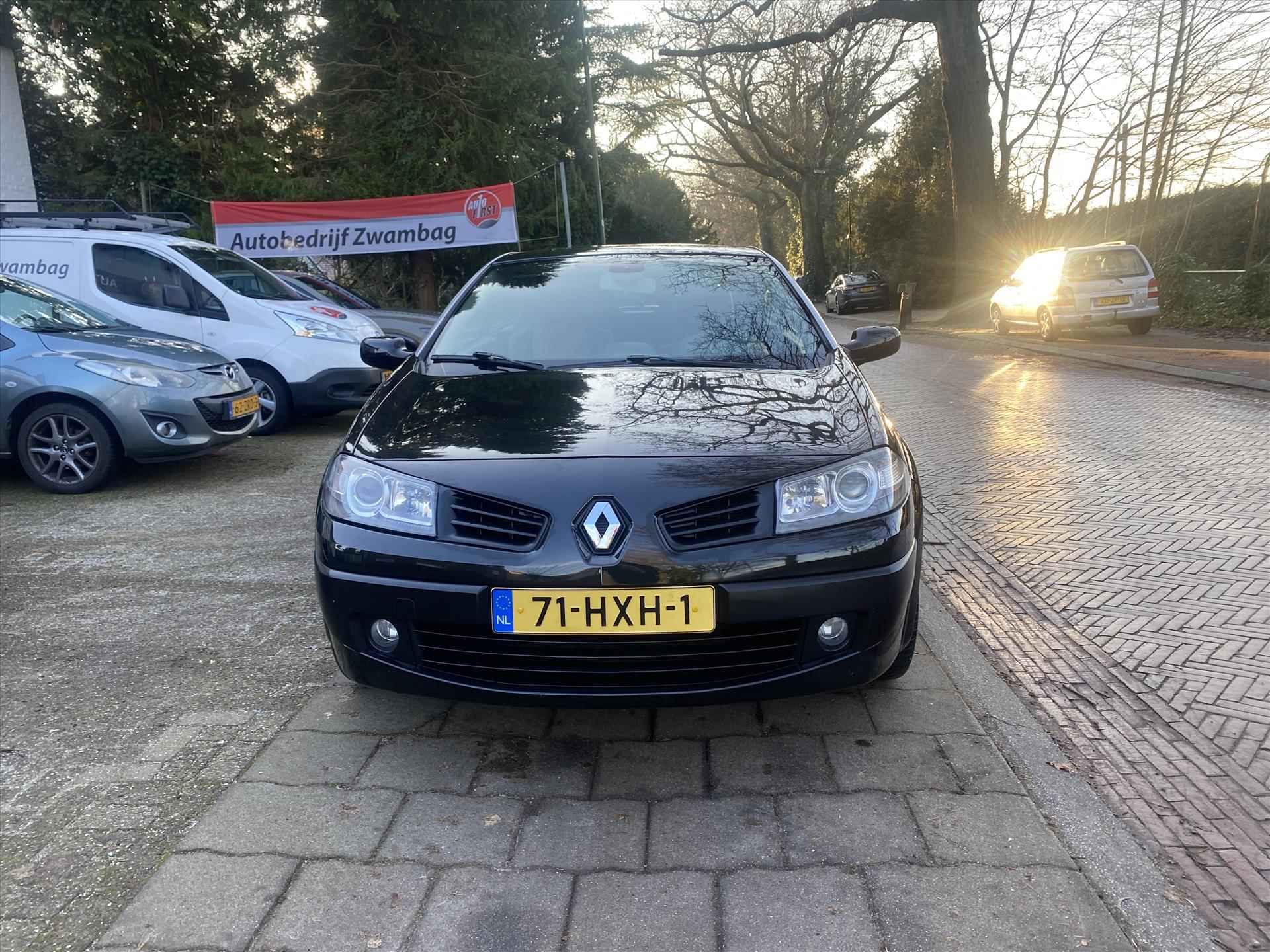 RENAULT Megane 2.0 16V CABRIO Dynamique - 8/31