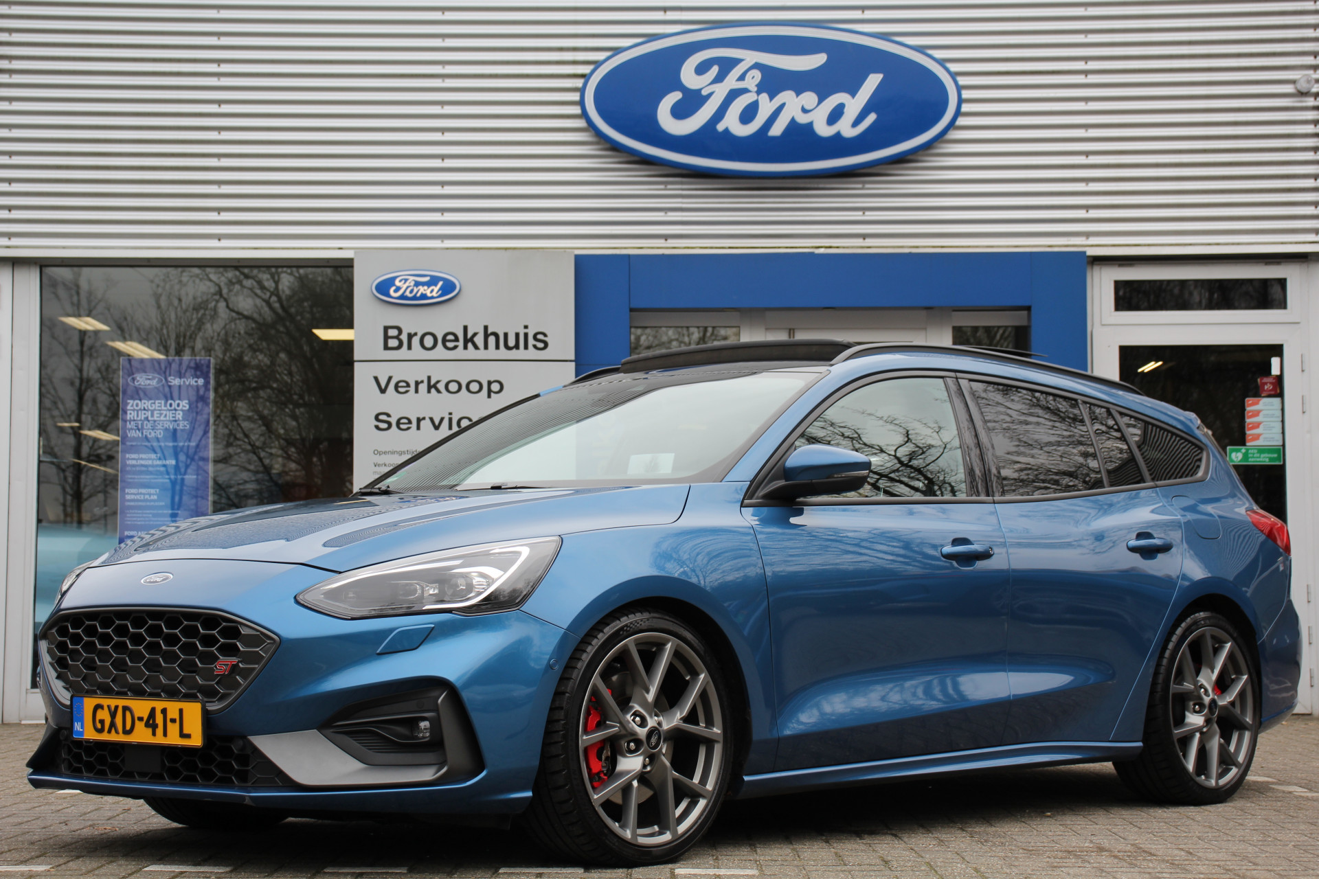 Ford FOCUS Wagon ST-3 2.3 EcoBoost 280PK | VOL! | DEALER OH | PANO DAK | ADAPTIVE CRUISE | 19'' LMV | HEAD UP | WINTERPACK |