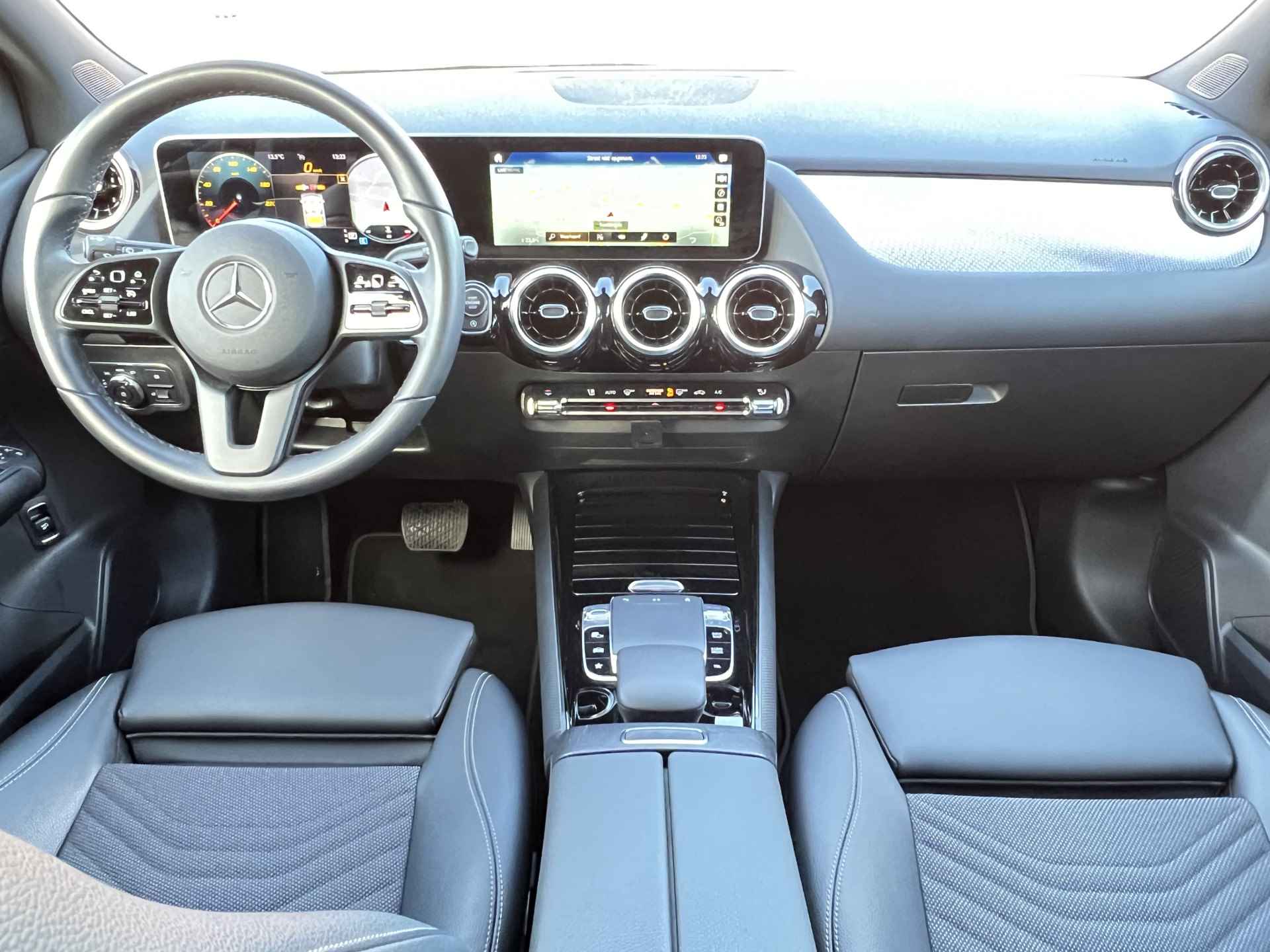 Mercedes-Benz B-Klasse 180 Automaat Business Solution Plus Navigatie Camera Led Koplampen Carplay / Android Auto Widescreen Cockpit Stoelverwarming Sportstoelen Elec. Achterklep NL Auto Hoge Zit BTW - 9/46