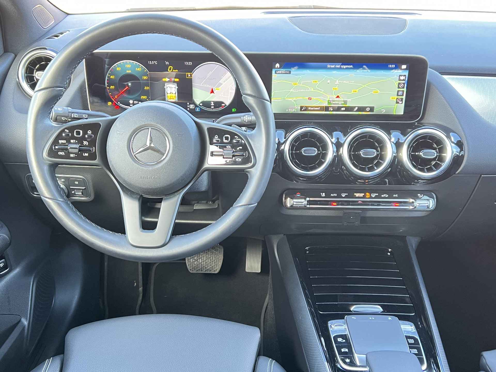 Mercedes-Benz B-Klasse 180 Automaat Business Solution Plus Navigatie Camera Led Koplampen Carplay / Android Auto Widescreen Cockpit Stoelverwarming Sportstoelen Elec. Achterklep NL Auto Hoge Zit BTW - 10/45
