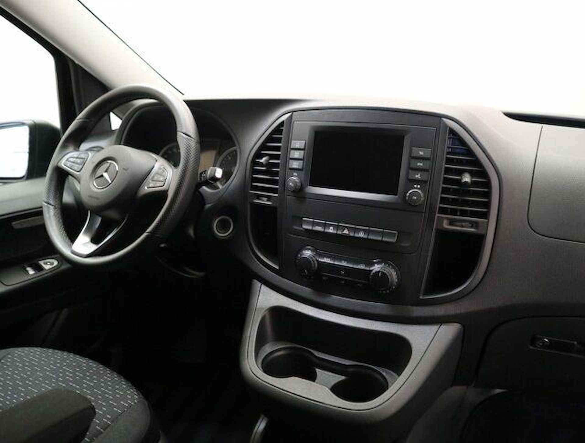Mercedes-Benz Vito Tourer 119 CDI Lang 190 PK 8 zitplaatsen 2 schuifdeuren LED Navi Stoelverwarming - 4/11