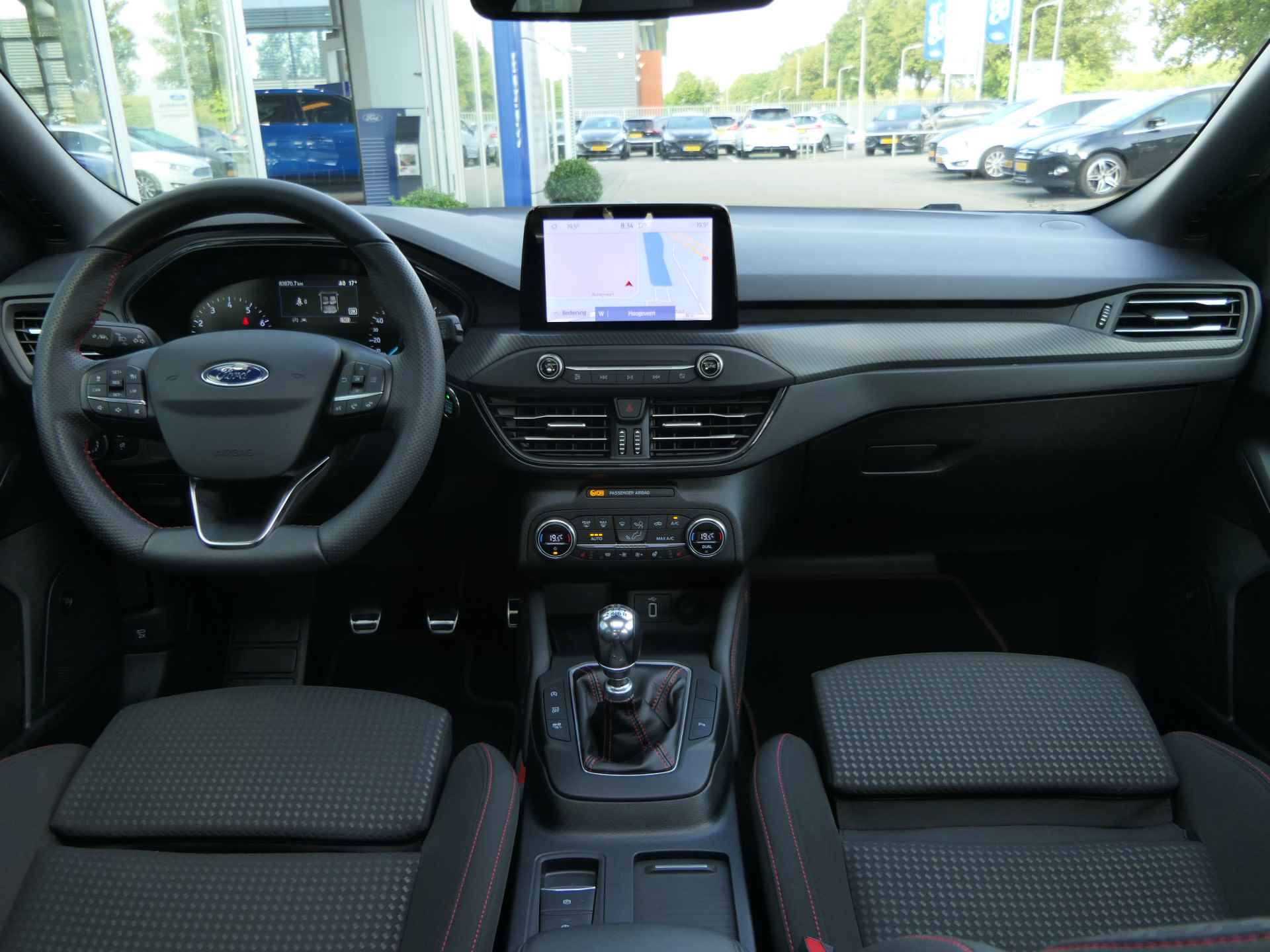 Ford Focus 1.0 EcoBoost ST Line | Panoramadak | B&O | AGR Stoelen | LED | 18 Inch | Keyless | Winterpack - 6/40