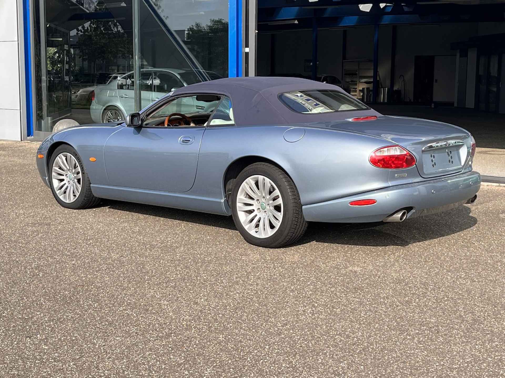 Jaguar XK8 4.0 V8 Cabriolet - 5/63