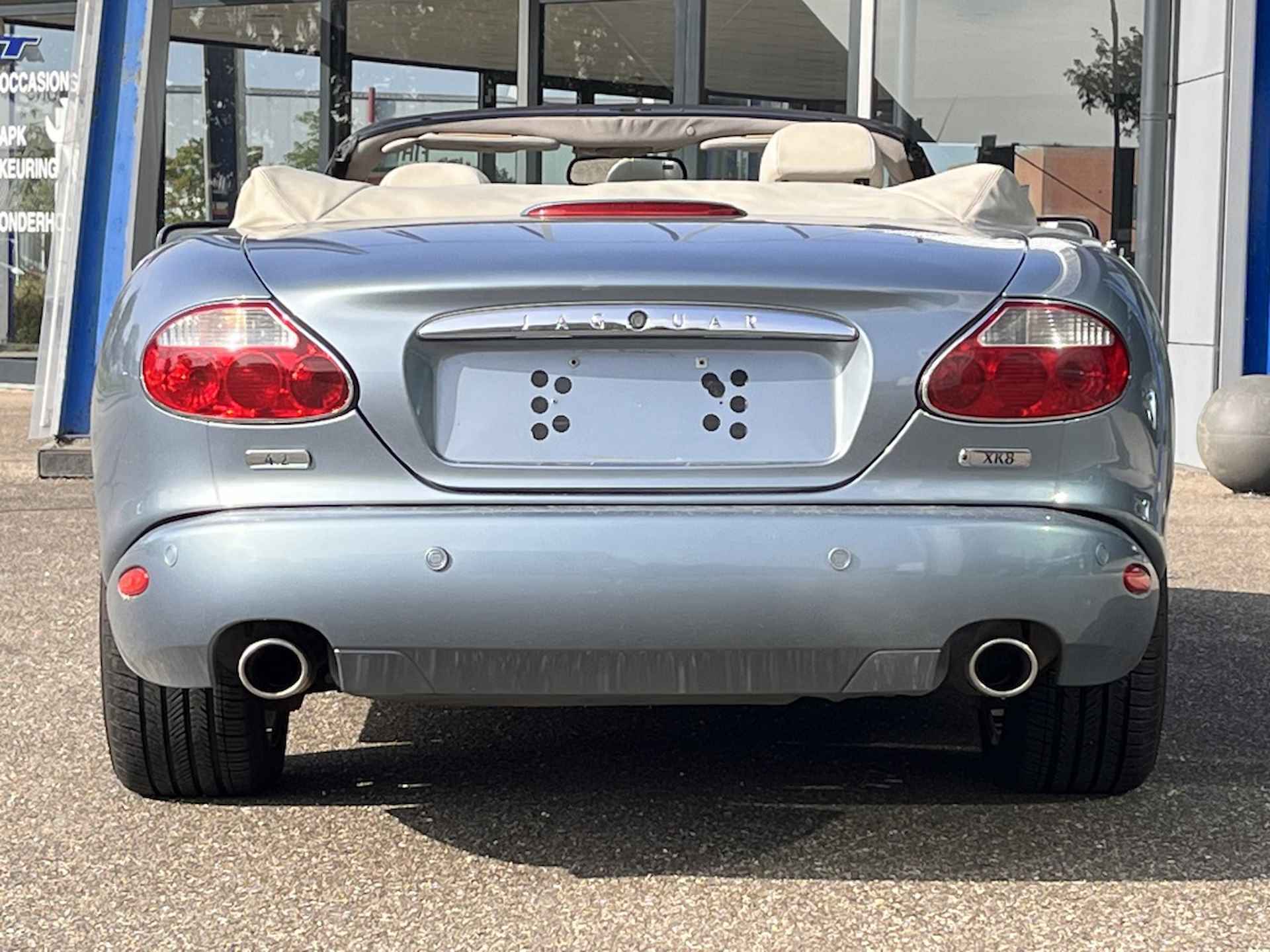 Jaguar XK8 4.0 V8 Cabriolet - 35/63