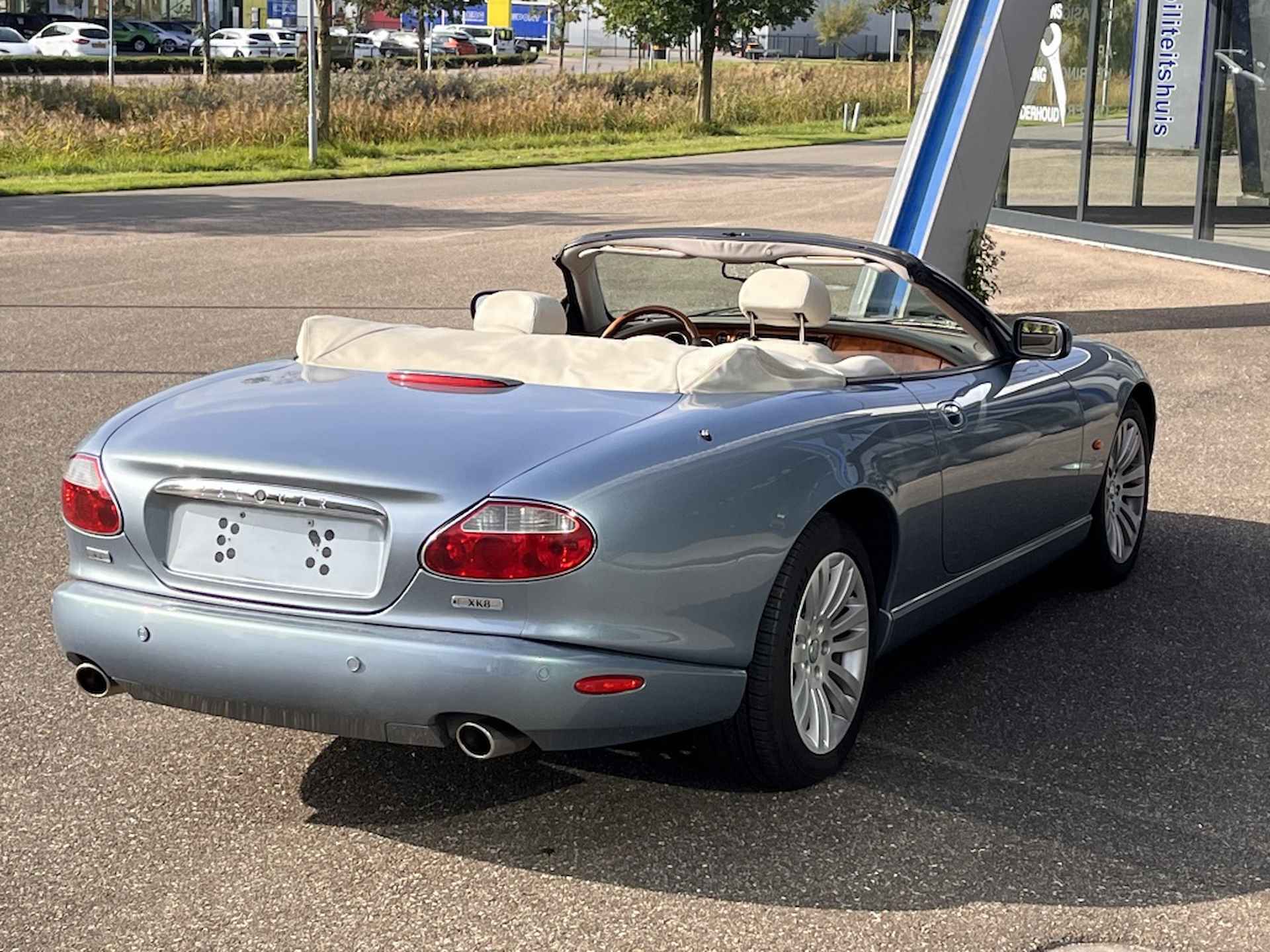 Jaguar XK8 4.0 V8 Cabriolet - 37/63