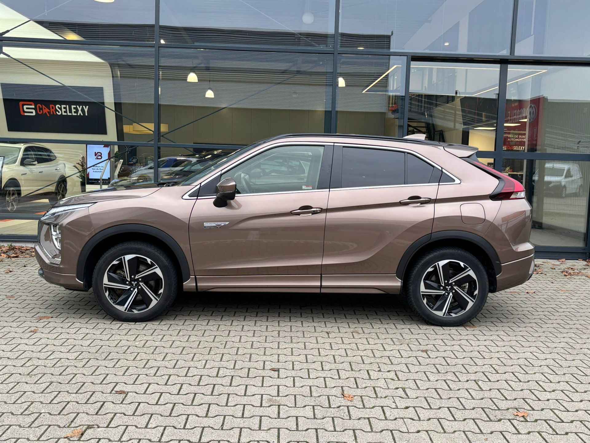 Mitsubishi Eclipse Cross 2.4 PHEV Intense+ *1500kg trekgewicht!* - 3/36