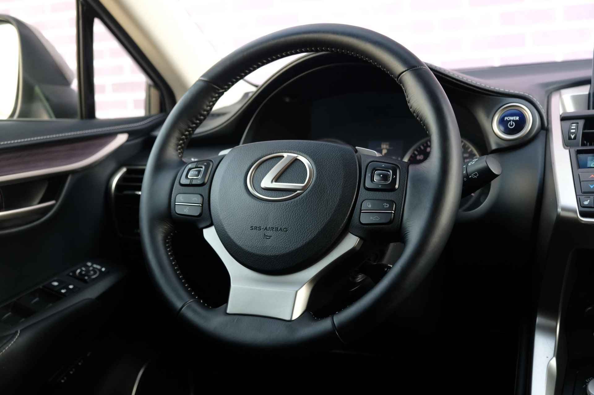 Lexus NX 300h AWD President Line | Achteruitrijcamera | Cruise Control | DAB | Navi | Memory stoelen | Stoelverwarming / verkoeling - 28/45