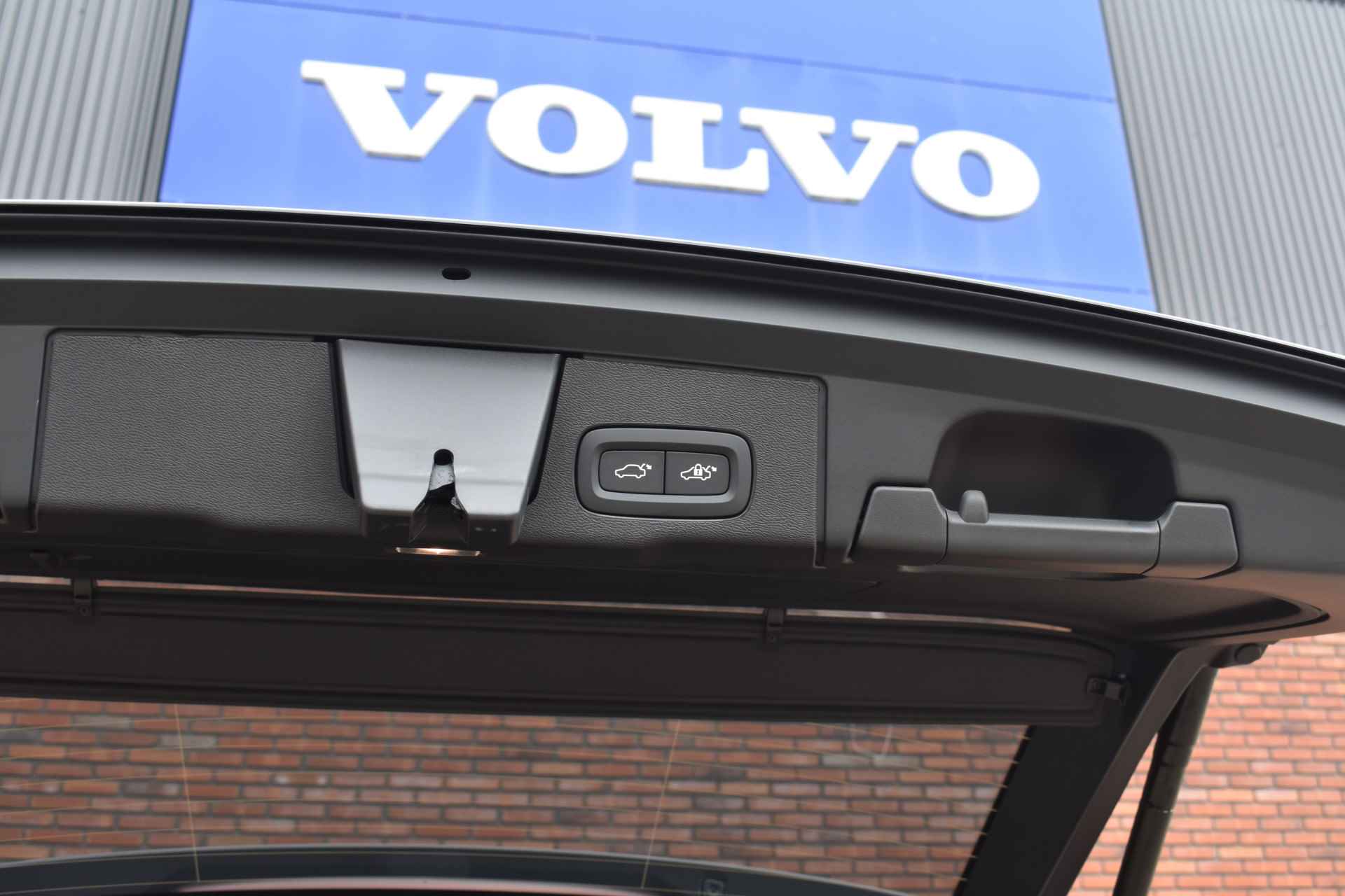 Volvo XC60 Recharge T8 455PK AWD Ultimate Black Edition | Luchtvering | Bowers&Wilkins | Gelamineerde Zijruiten | - 48/49