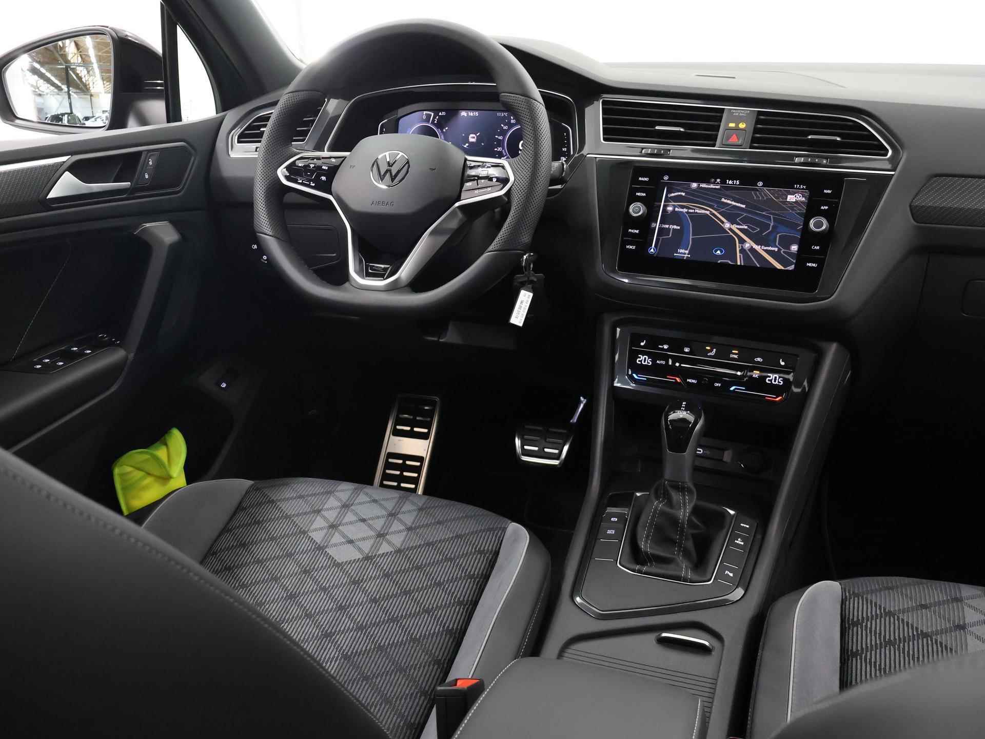 Volkswagen Tiguan 1.4 TSI eHybrid R-Line Business+ | Panoramadak | Adaptieve Cruise Control | Stoelverwarming | Apple carplay | Achteruitrijcamera - 10/43