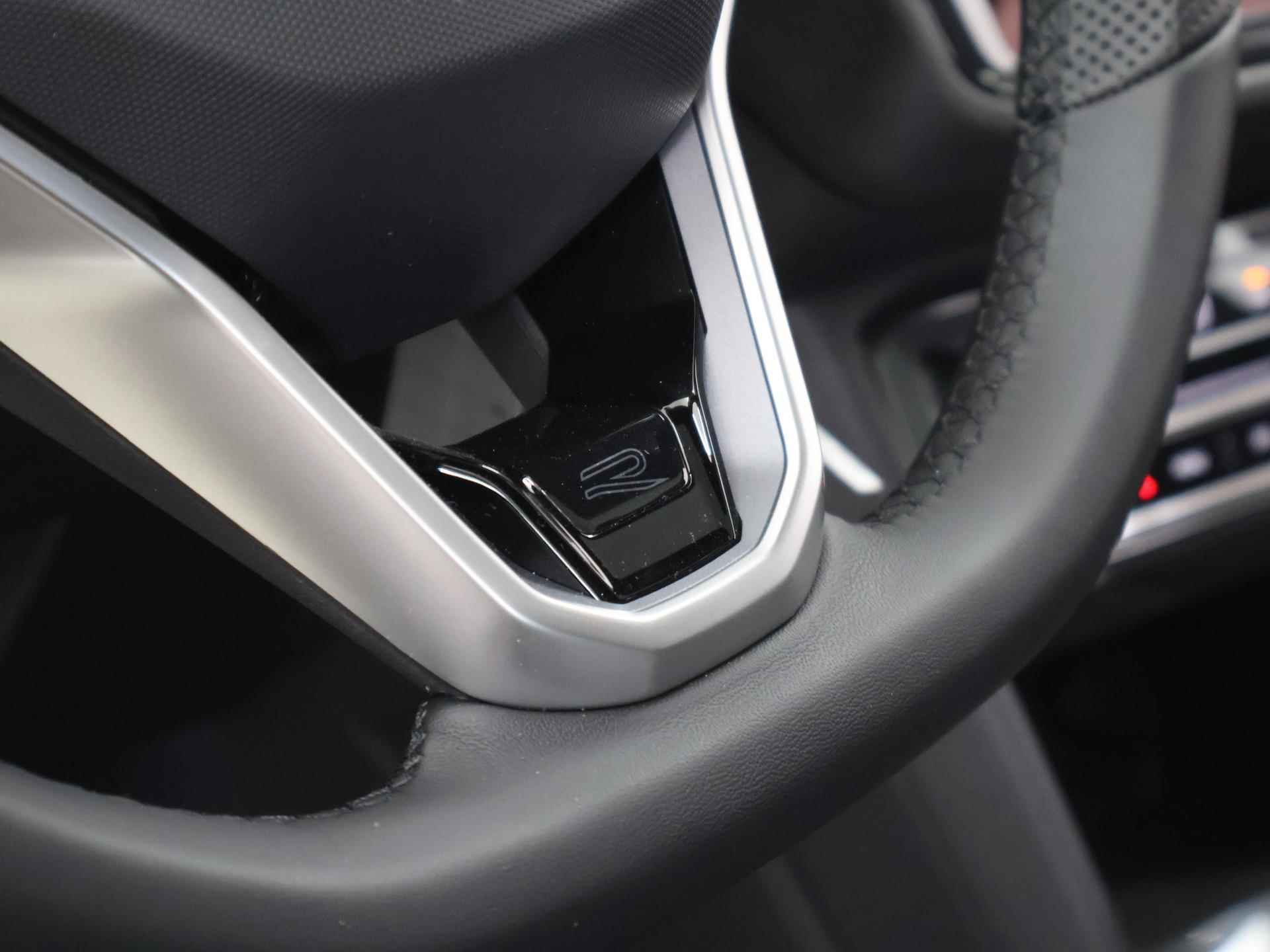 Volkswagen Tiguan 1.4 TSI eHybrid R-Line Business+ | Panoramadak | Adaptieve Cruise Control | Stoelverwarming | Apple carplay | Achteruitrijcamera - 38/43