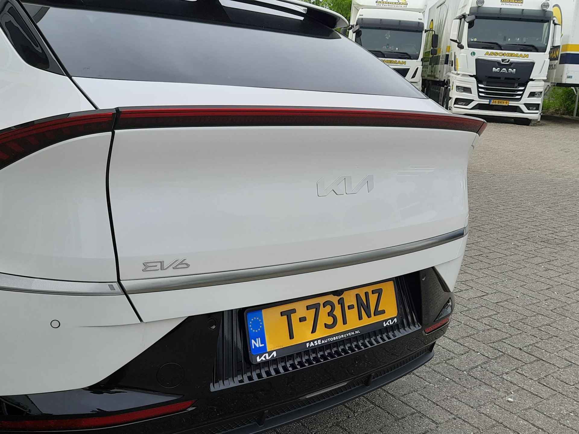 Kia EV6 Plus Advanced 77.4 kWh | Schuif-/kanteldak | Navi | Clima | Adapt. Cruise | Carplay | 20'' LM | Stoelverwarming en Verkoeling - 23/28