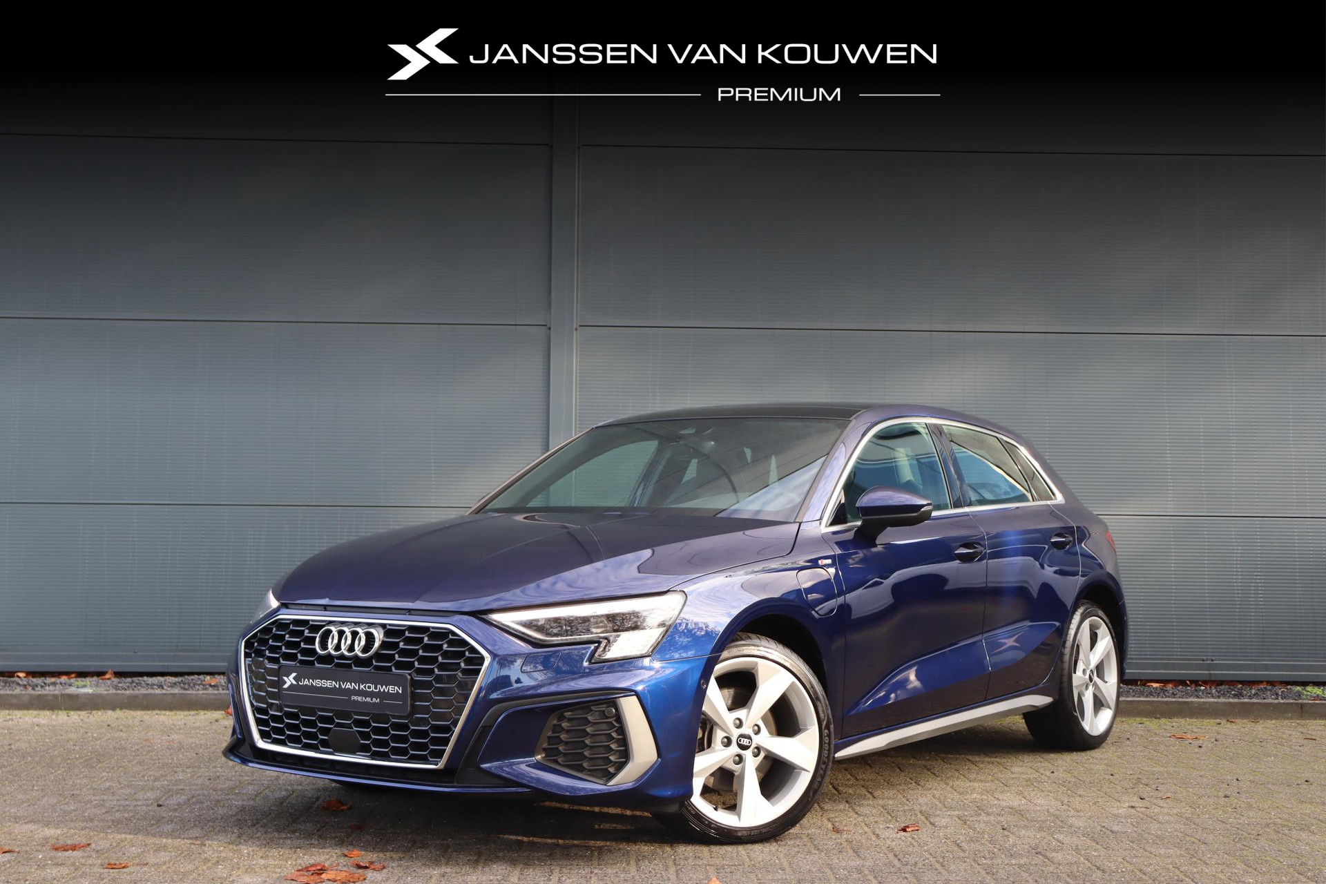 Audi A3 Sportback 40 TFSI e S Edition / S-Line / Pano / Matrix LED / Stoelverwarming