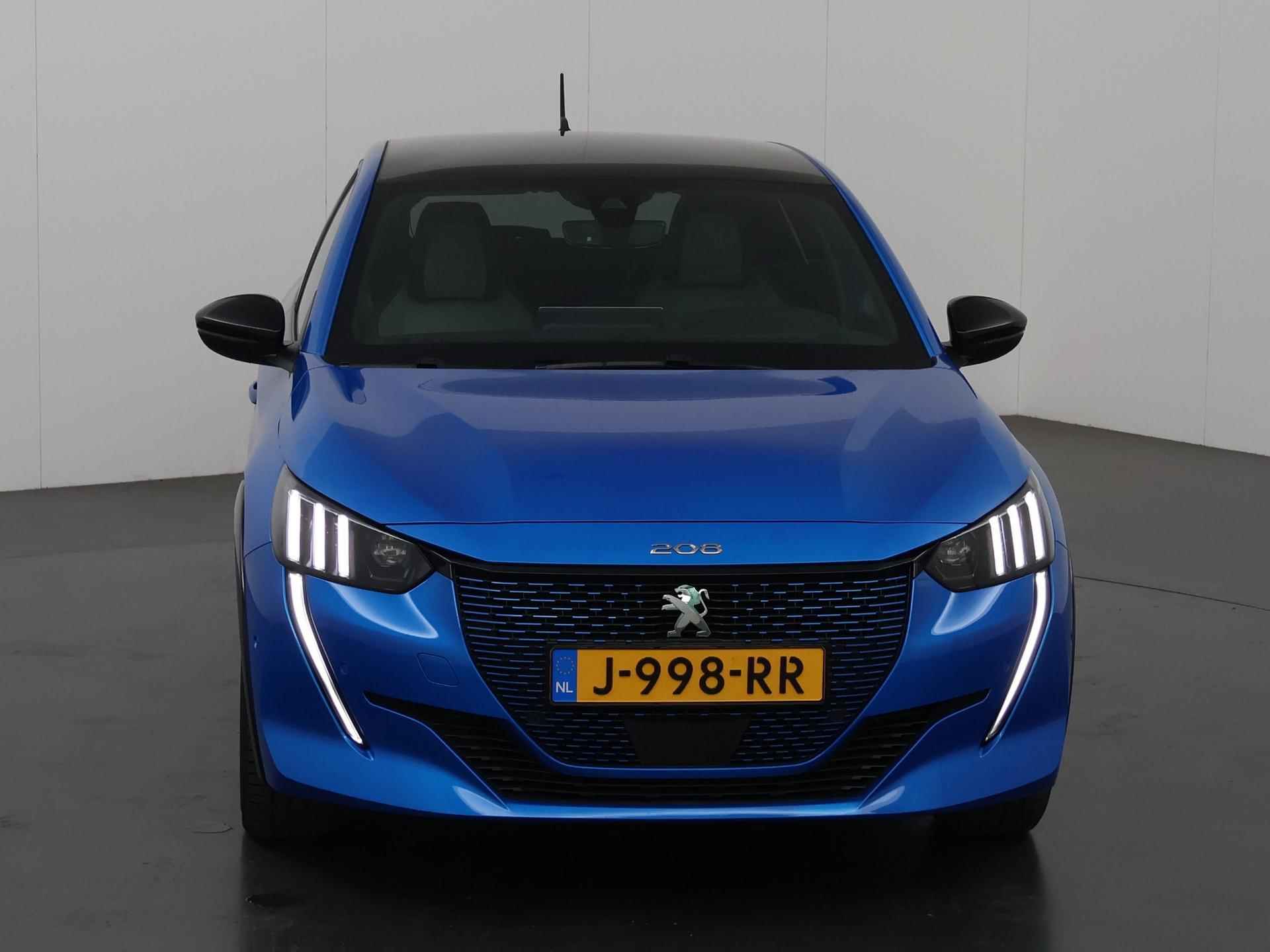 Peugeot e-208 EV GT 350 50 kWh | Navigatie | 3D Dashboard | Sportstoelen | Camera | DAB | Apple CarPlay/ Android Auto | Privacy Glass | Panoramadak | Stoelverwarming | Dodehoekdetectie | 3-Fase | Warmtepomp | - 4/42