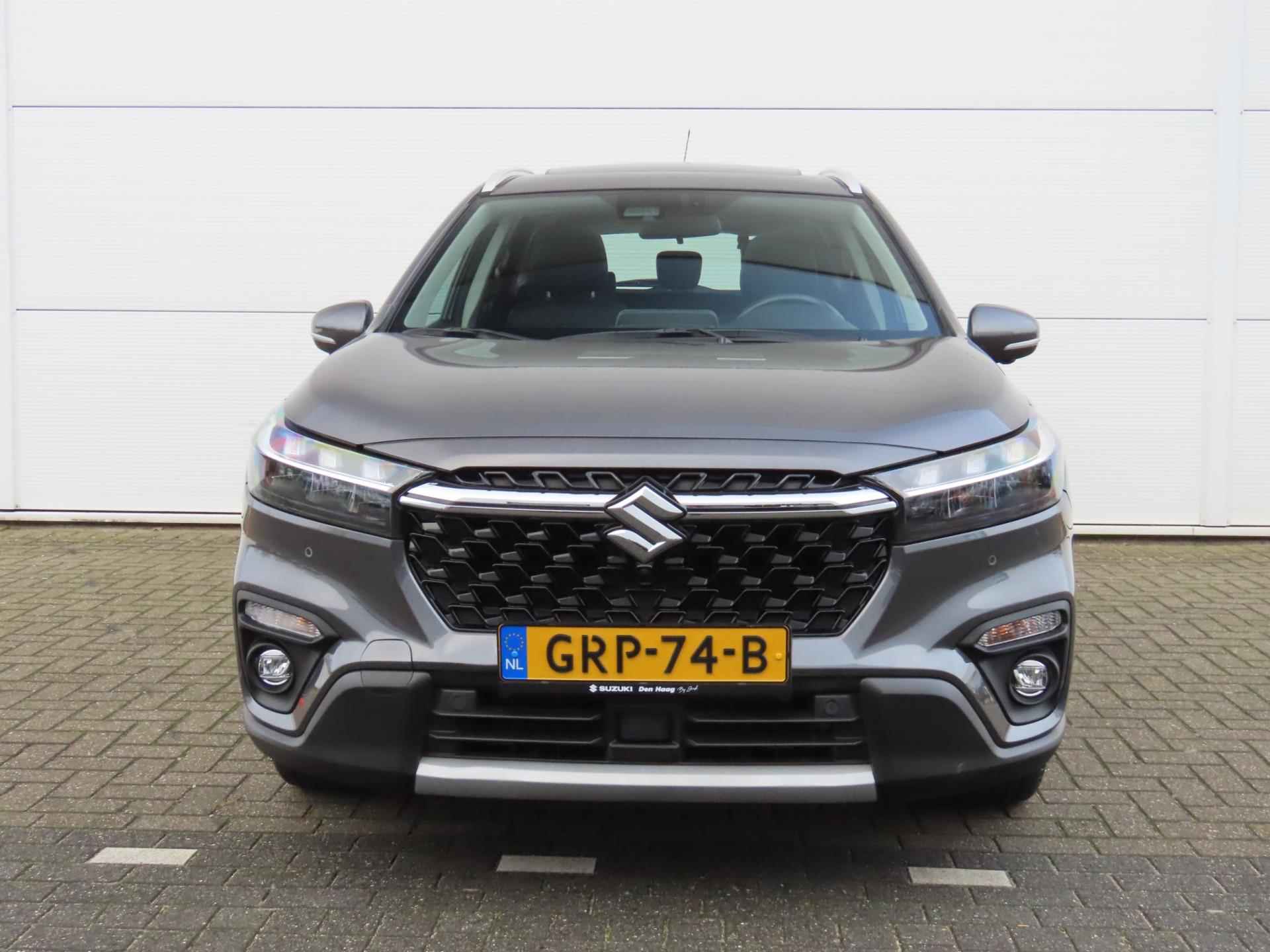 Suzuki S-CROSS 1.5 Full Hybrid Automaat /AllGrip/ Panorama dak/ 360 Camera/ Apple carplay/ Andriod auto/ Navigatie/ Keyless Entree - 4/31