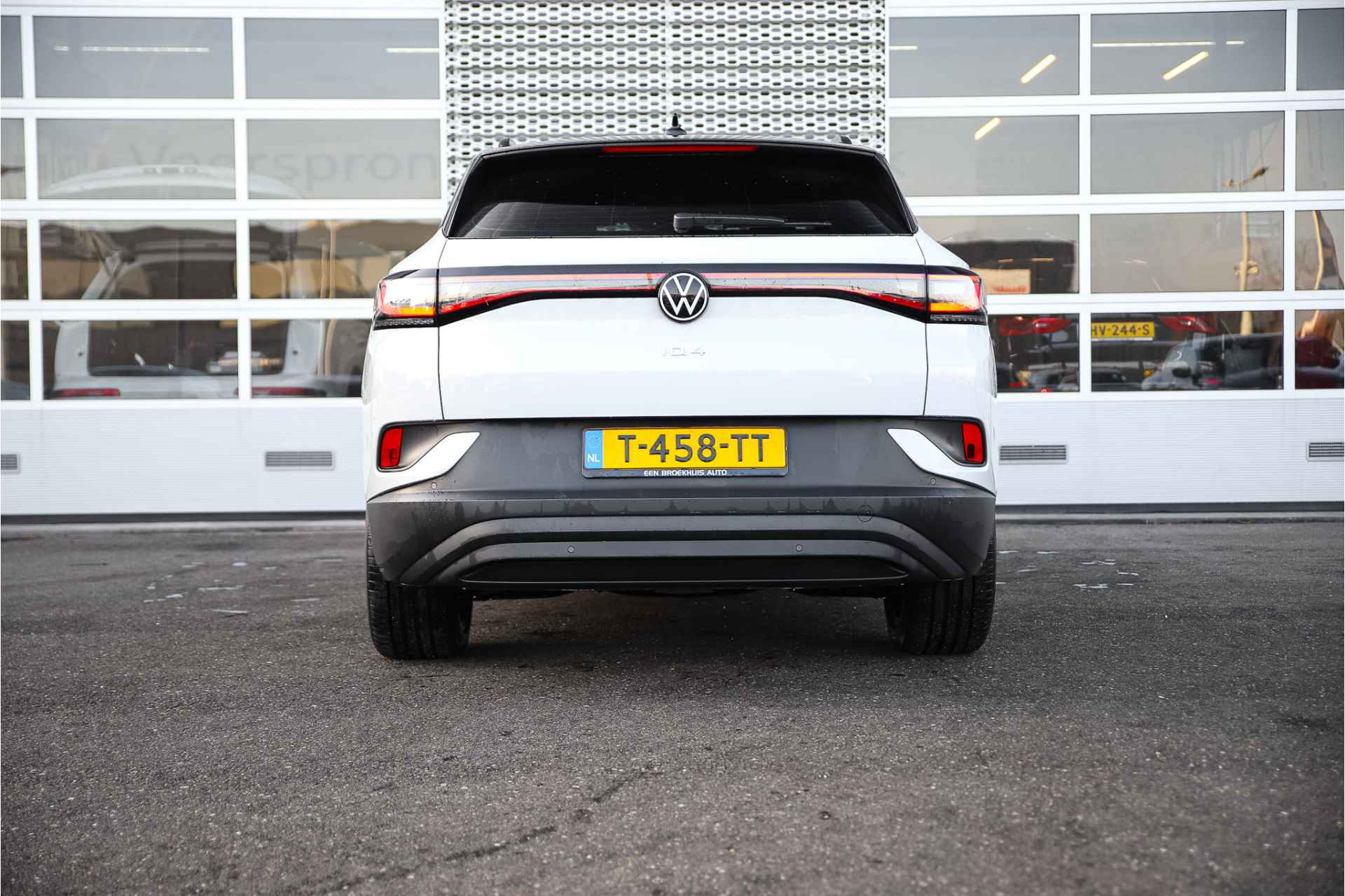 Volkswagen ID.4 Pure 52 kWh | 20inch LMV | Cruise Control Adaptief | Apple Carplay & Android Auto | | 20inch LMV | Cruise Control Adaptief | Apple Carplay & Android Auto | - 4/39
