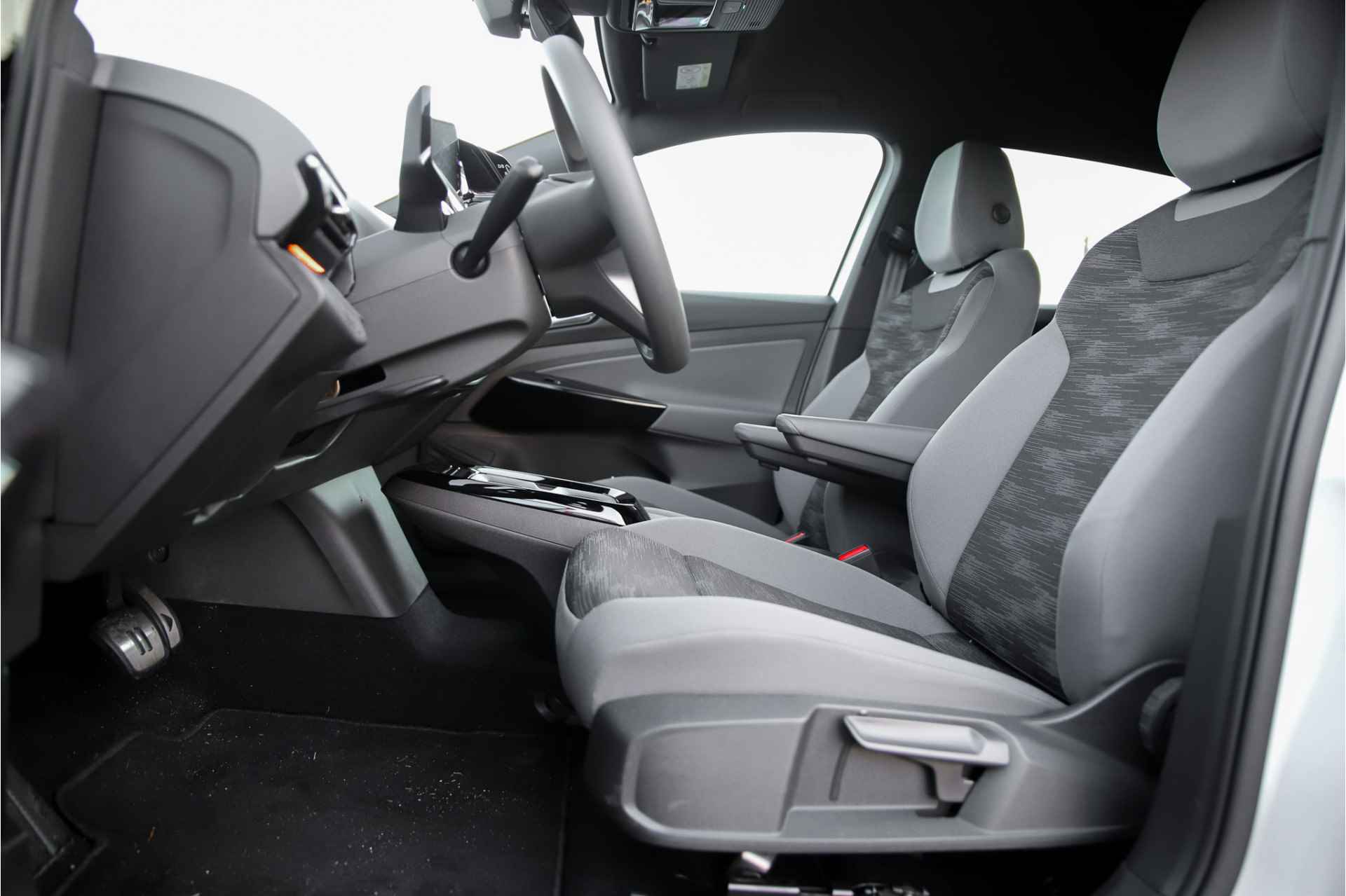 Volkswagen ID.4 Pure 52 kWh | 20inch LMV | Cruise Control Adaptief | Apple Carplay & Android Auto | | 20inch LMV | Cruise Control Adaptief | Apple Carplay & Android Auto | - 14/39